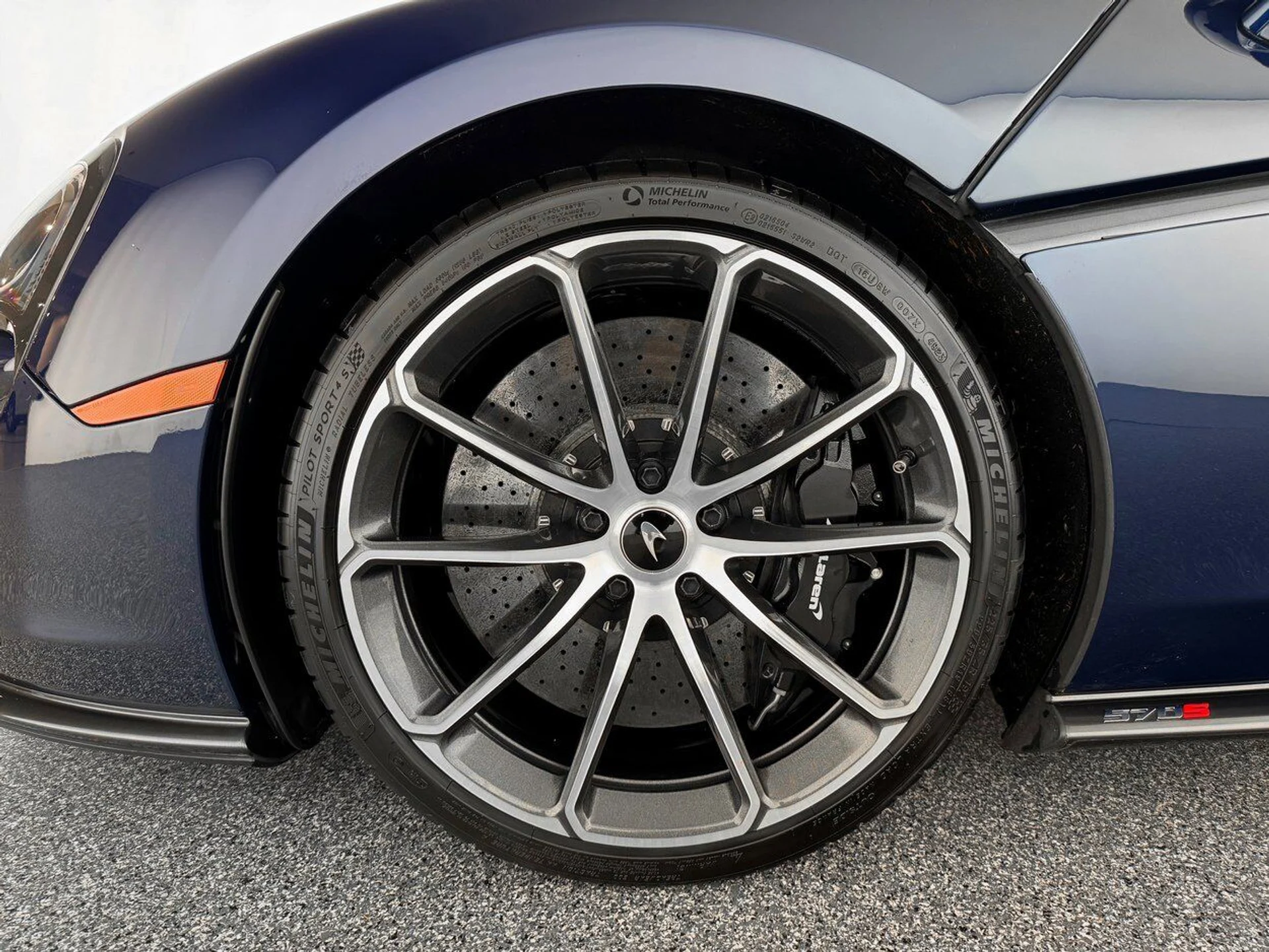 mph030_2928878244_4c7dbd0c80620b02aea9b07f4354a4d7_9f4fea64d9