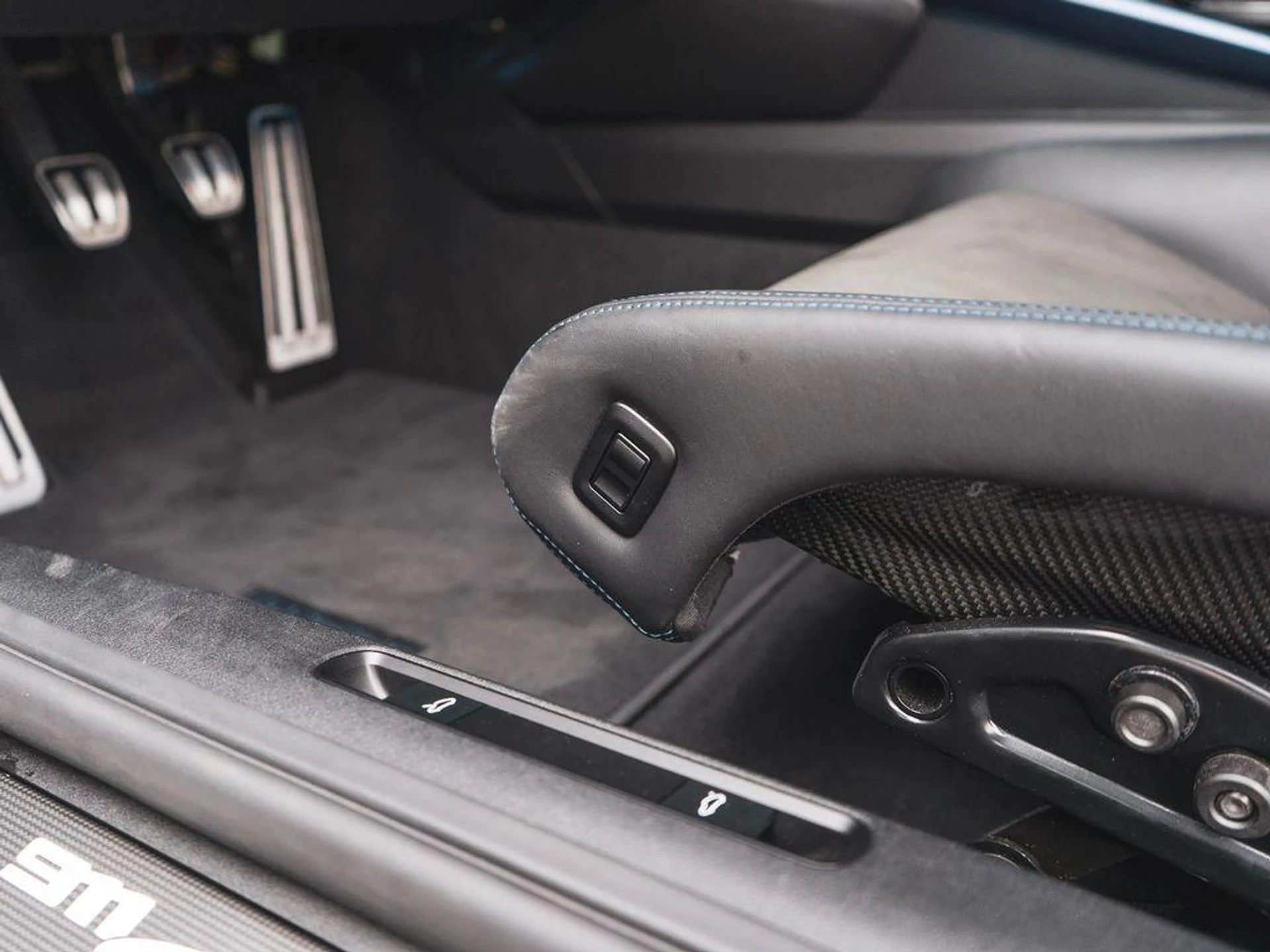 mph030_2937702737_b_C_Fm_IOR_0_K7_BG_3u_CUB_1b_A4f2f_Lzg_6460d0b05e