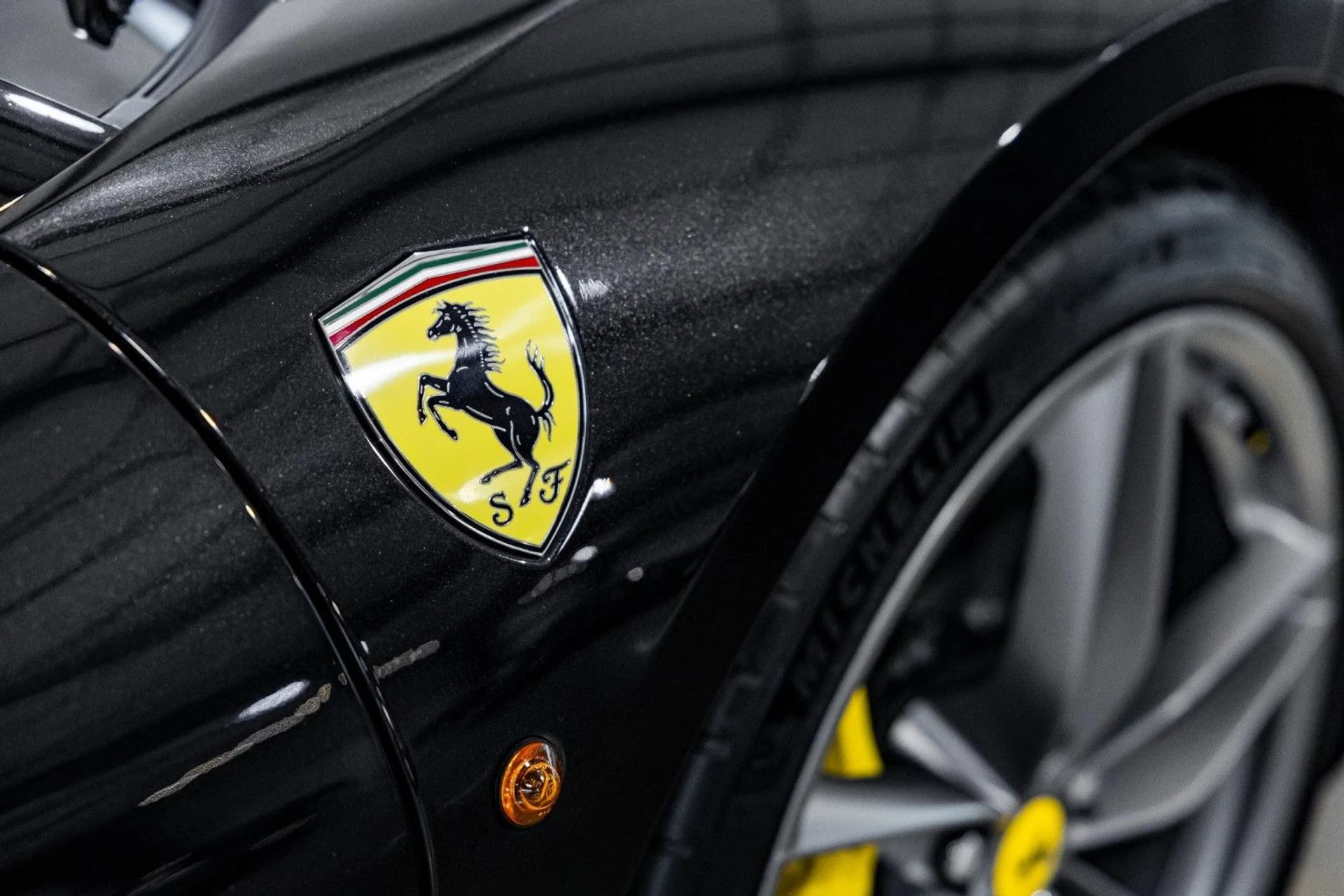 mph030_2950488009_o_Q_04bd59b118