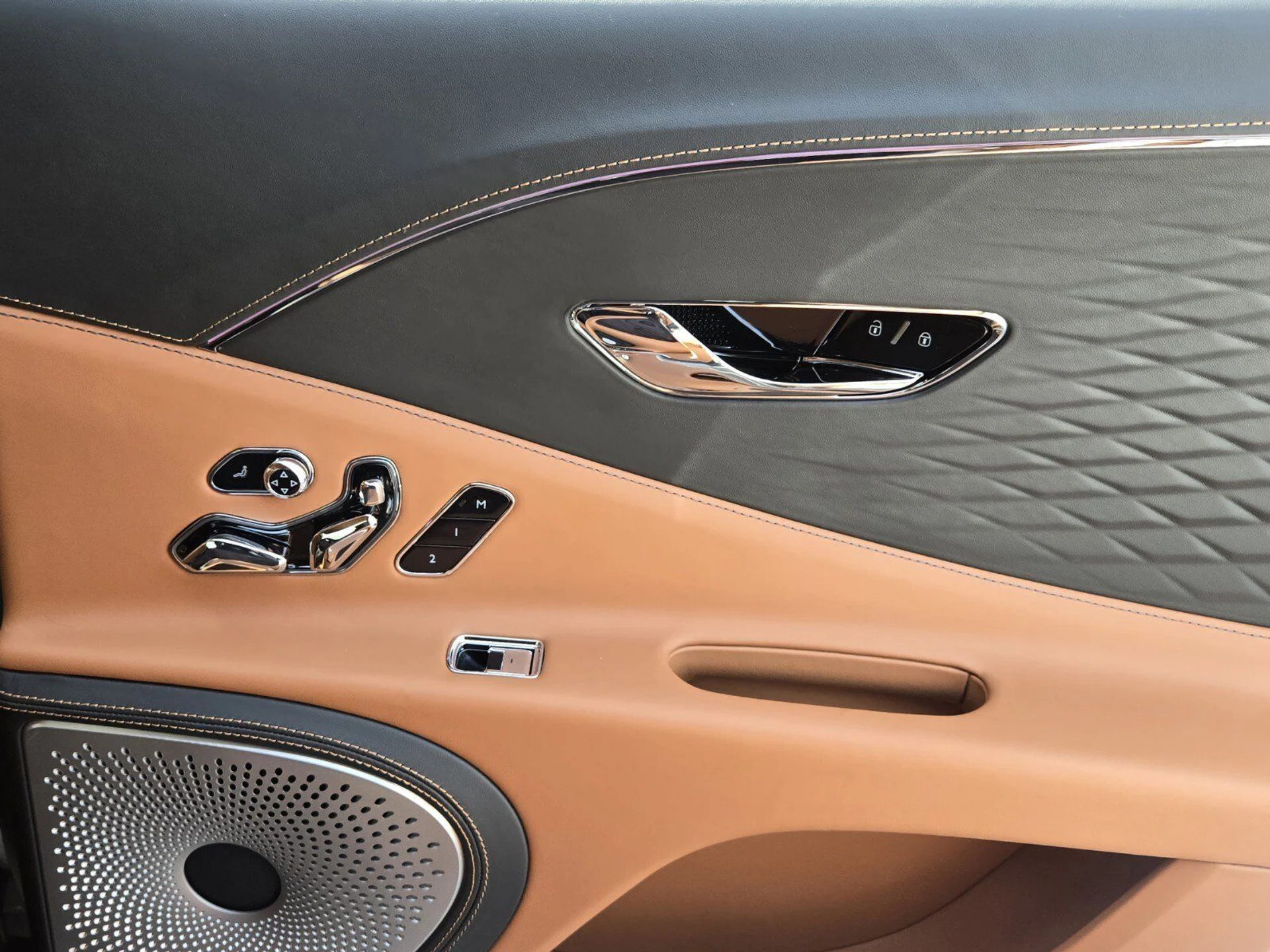 mph030_2956005329_c5a8cb906597f8c04ba289759865922ex_633e45ba70