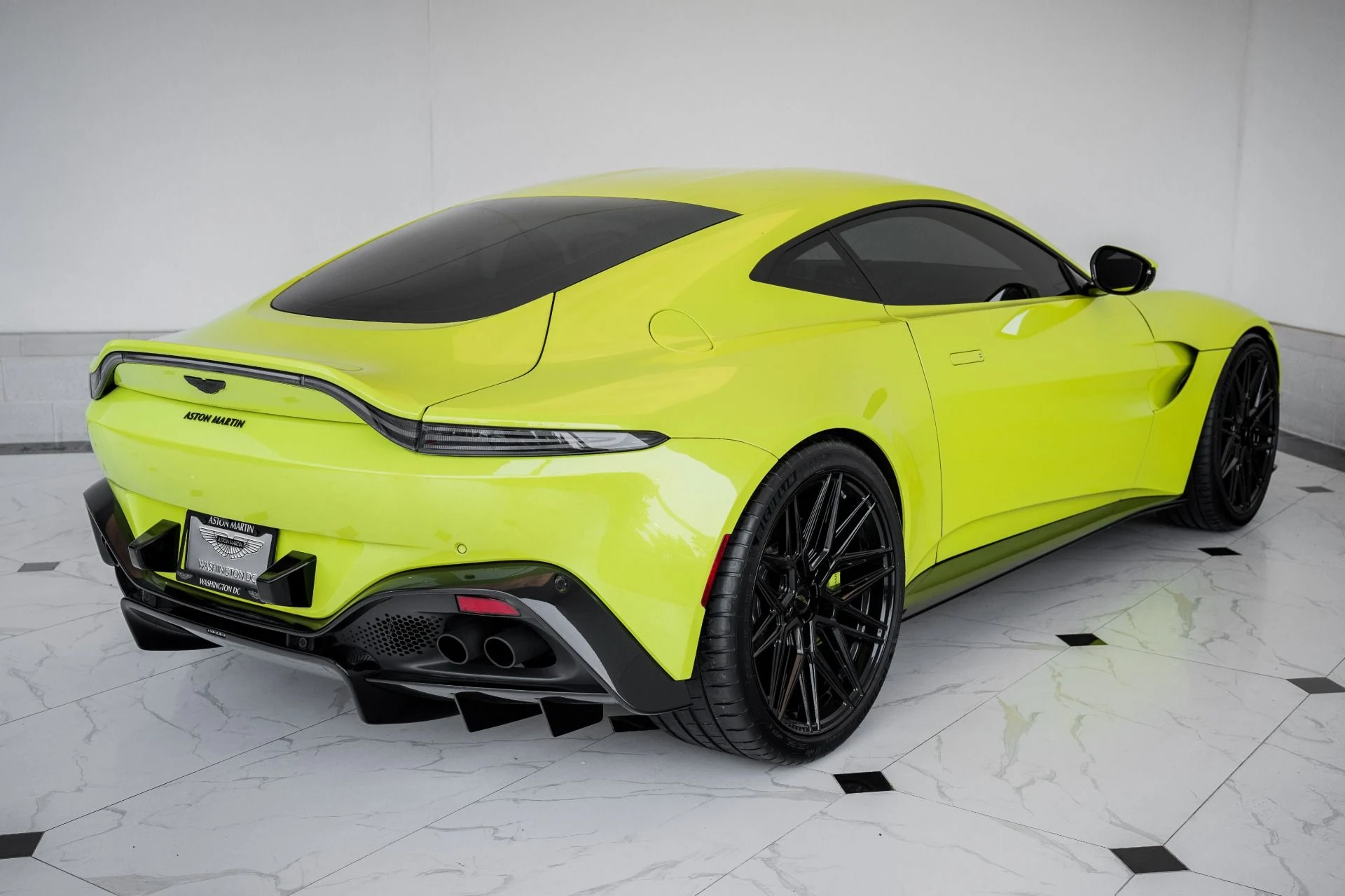 mph030_2960131360_Used_2020_Aston_Martin_Vantage_V8_Coupe_1690551431_84566b6c44