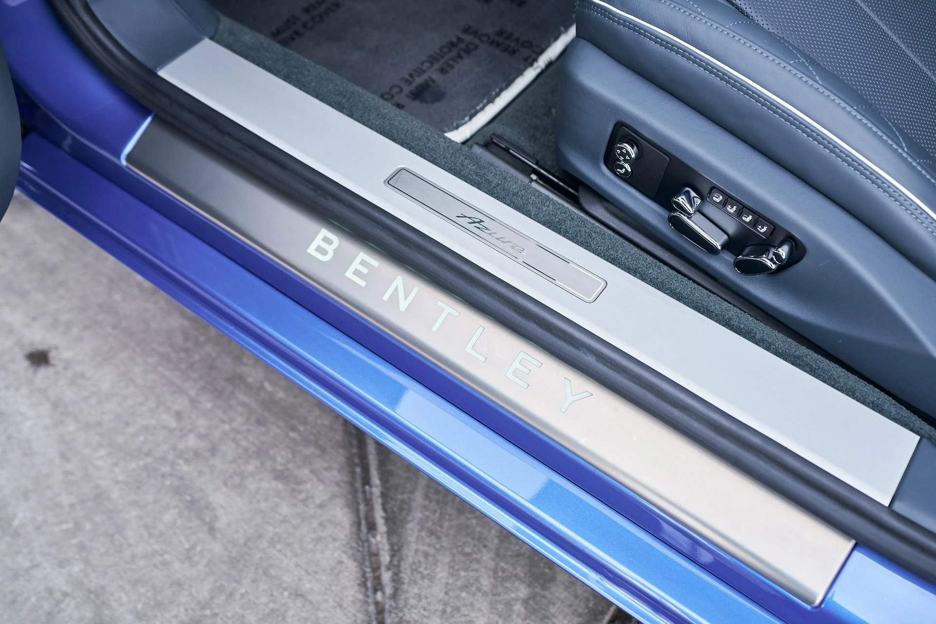 mph030_2960465957_Used_2023_Bentley_Continental_GT_Azure_1761755987_cbb95aa3f4