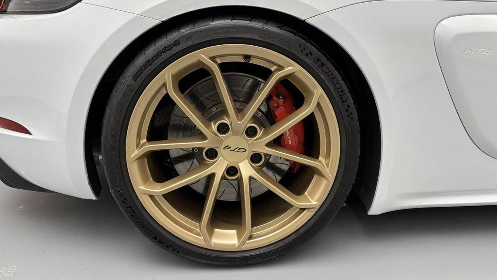 mph030_2962097126_1_Vf_Q0_QU_R7e_H6g3_B8qyxo_AA_Qxa_E_541fffe86d