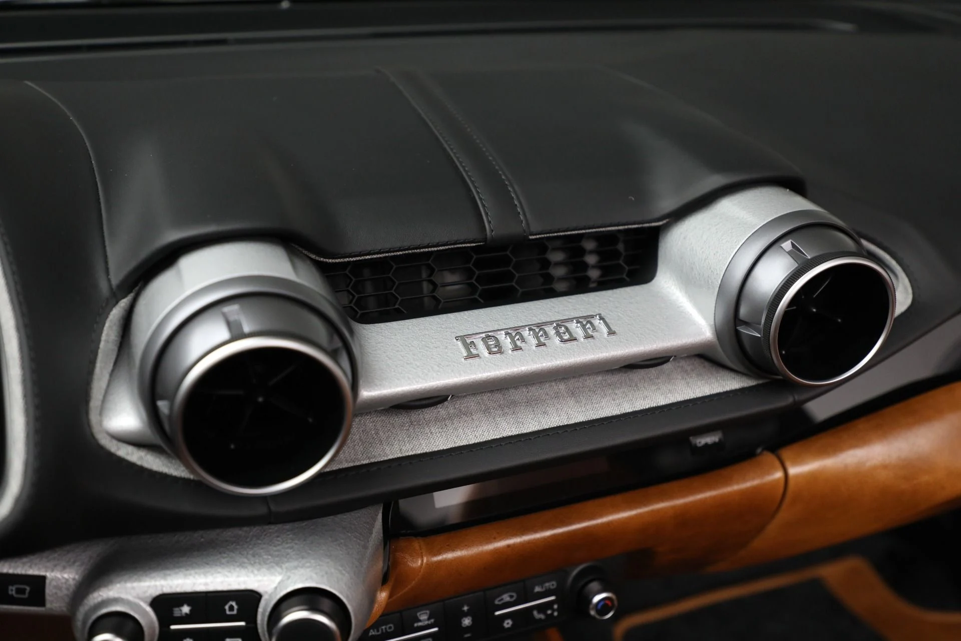 mph030_2963381970_Used_2022_Ferrari_812_GTS_1768489081_d78cffc1f0