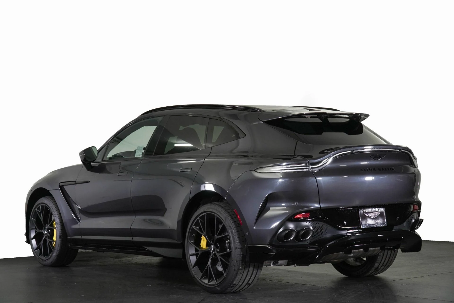 mph030_2976677421_New_2026_Aston_Martin_DBX_707_1771009088_1afd3d491c
