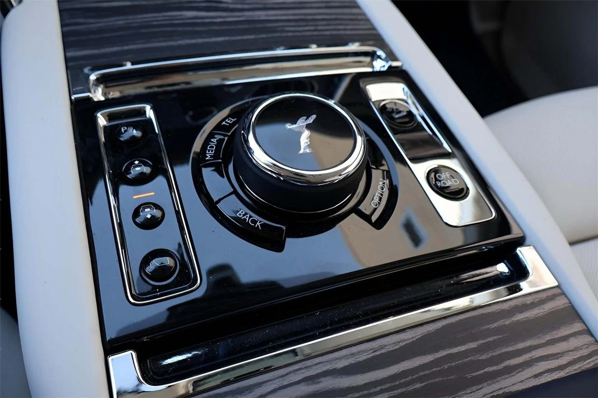 mph030_2985789099_31_a65055535c