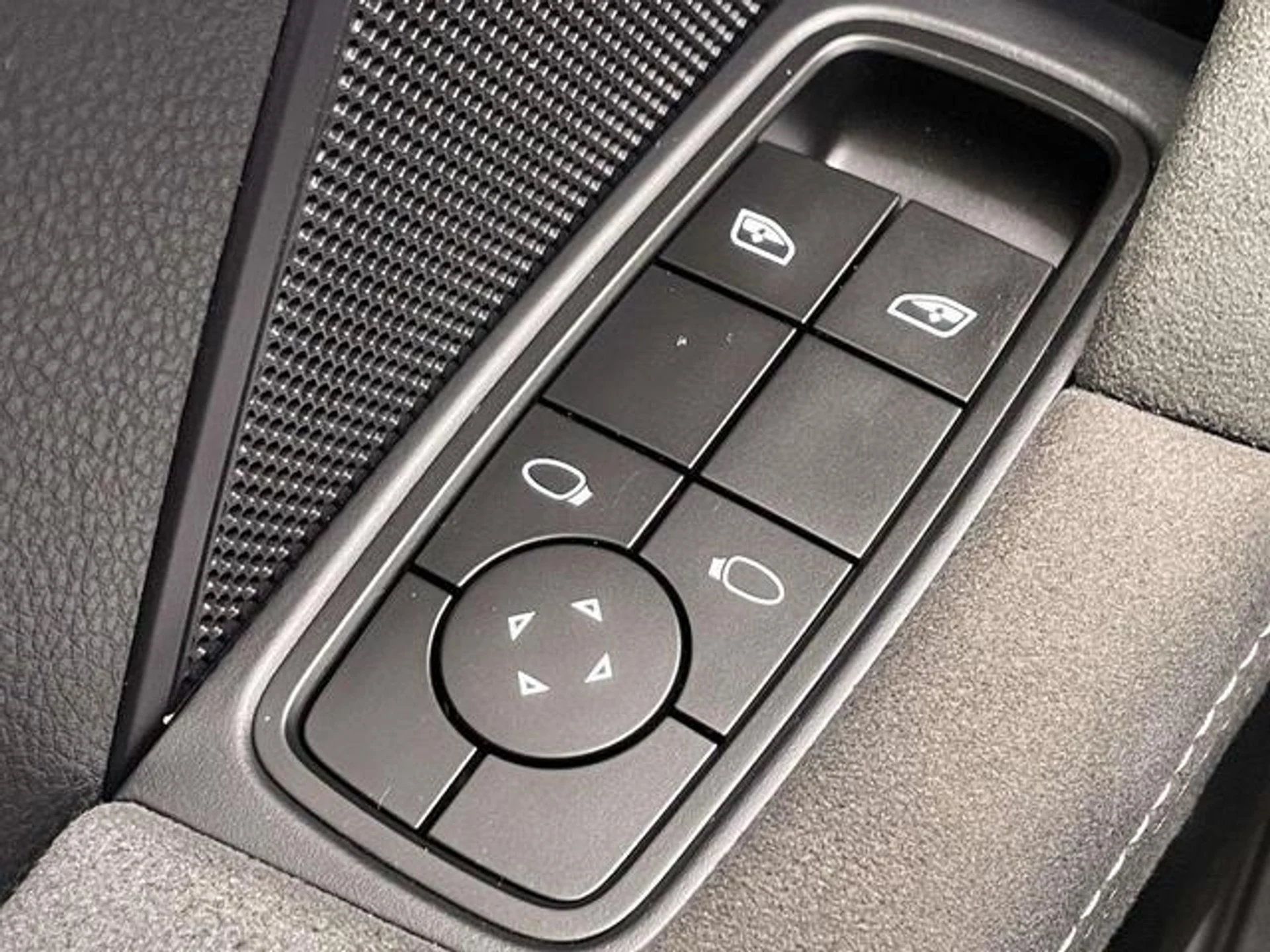 mph030_2990348540_AGYQ_Bu_KEE_Xsa_K_77_T_Insje_qey_E_1ee3e1e0f0