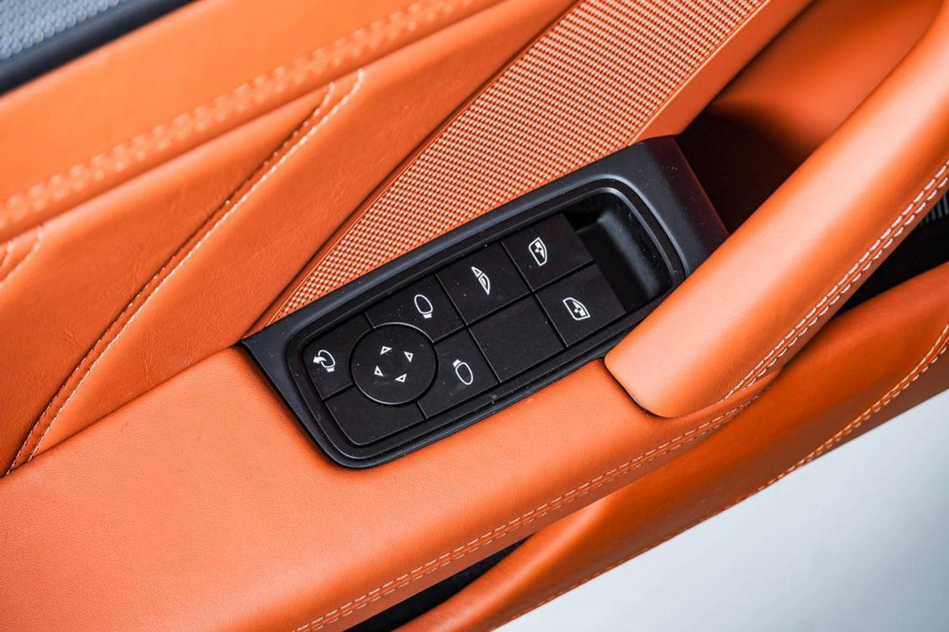 mph030_2991153733_M_Na03w_Eu_I08_Oe_s_S_Jb0eo_Zj_A_Yq_Y_3918e41762