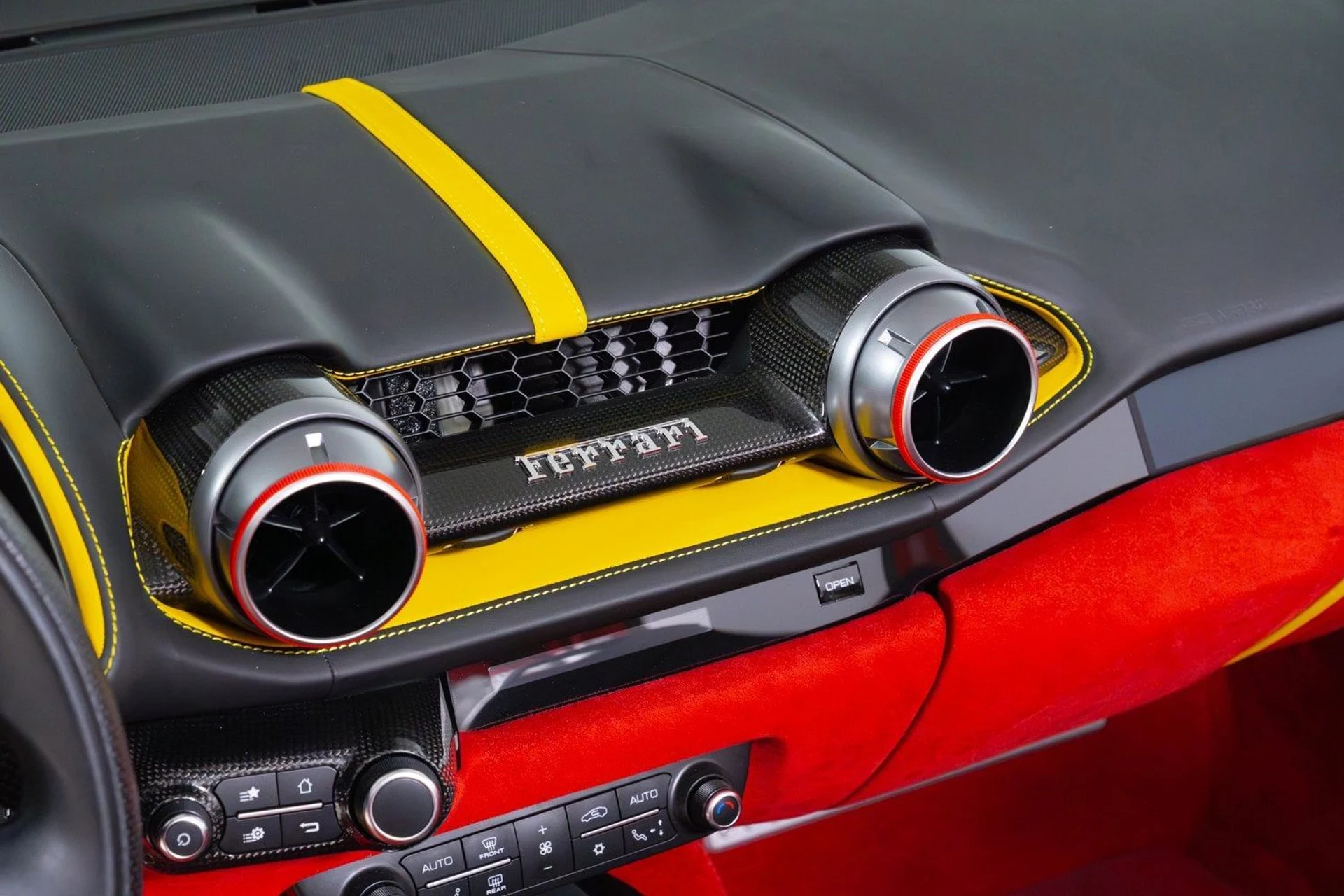 mph030_2996767402_cad94680139b44cf80a1aa08d4a7c85c_910b9e6276