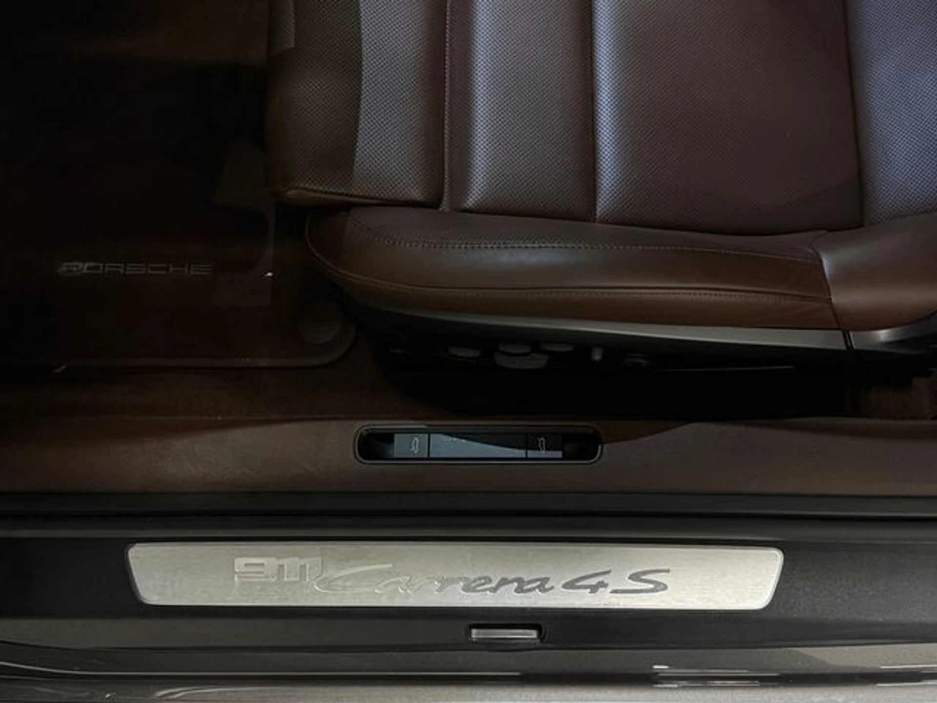 mph030_2999408099_4ebcc61ccb98b87312dc83ed7124fad5_d976f9206b