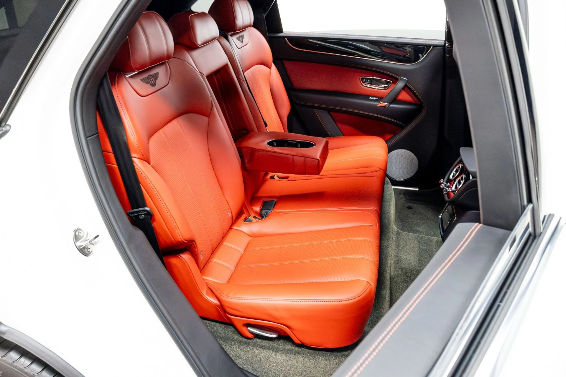 mph030_3001149159_Used_2020_Bentley_Bentayga_V8_1774292202_e66a212730