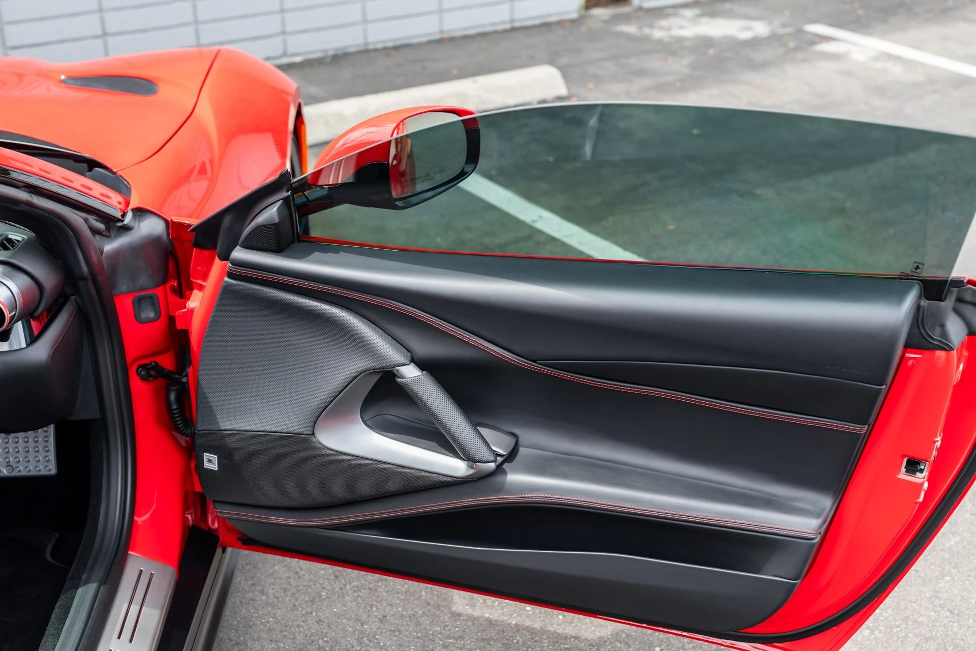 mph030_3002708758_Used_2019_Ferrari_812_Superfast_1744740803_96bc139974