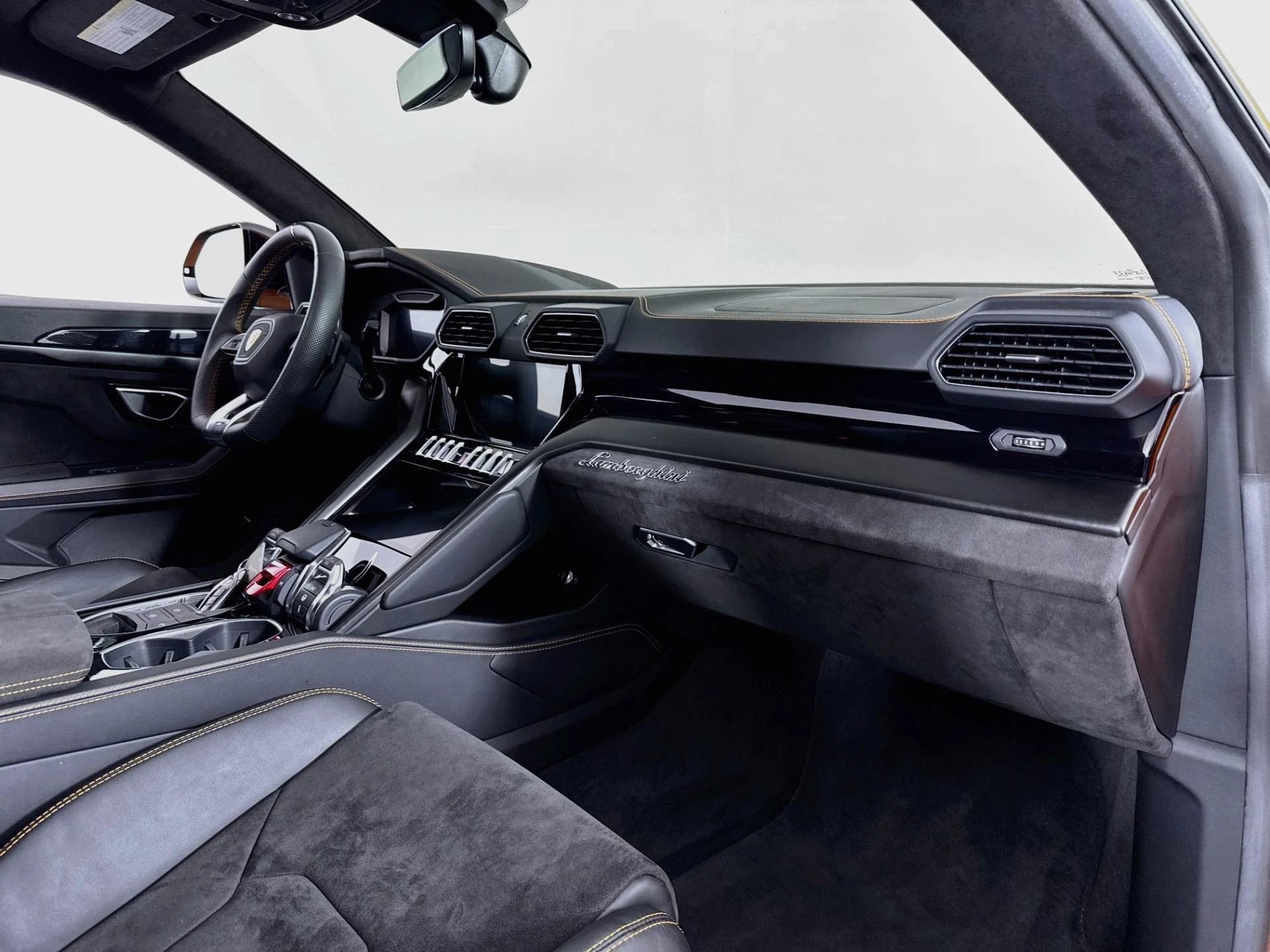 mph030_3007534119_Used_2022_Lamborghini_Urus_1790289773_12cc1a3691