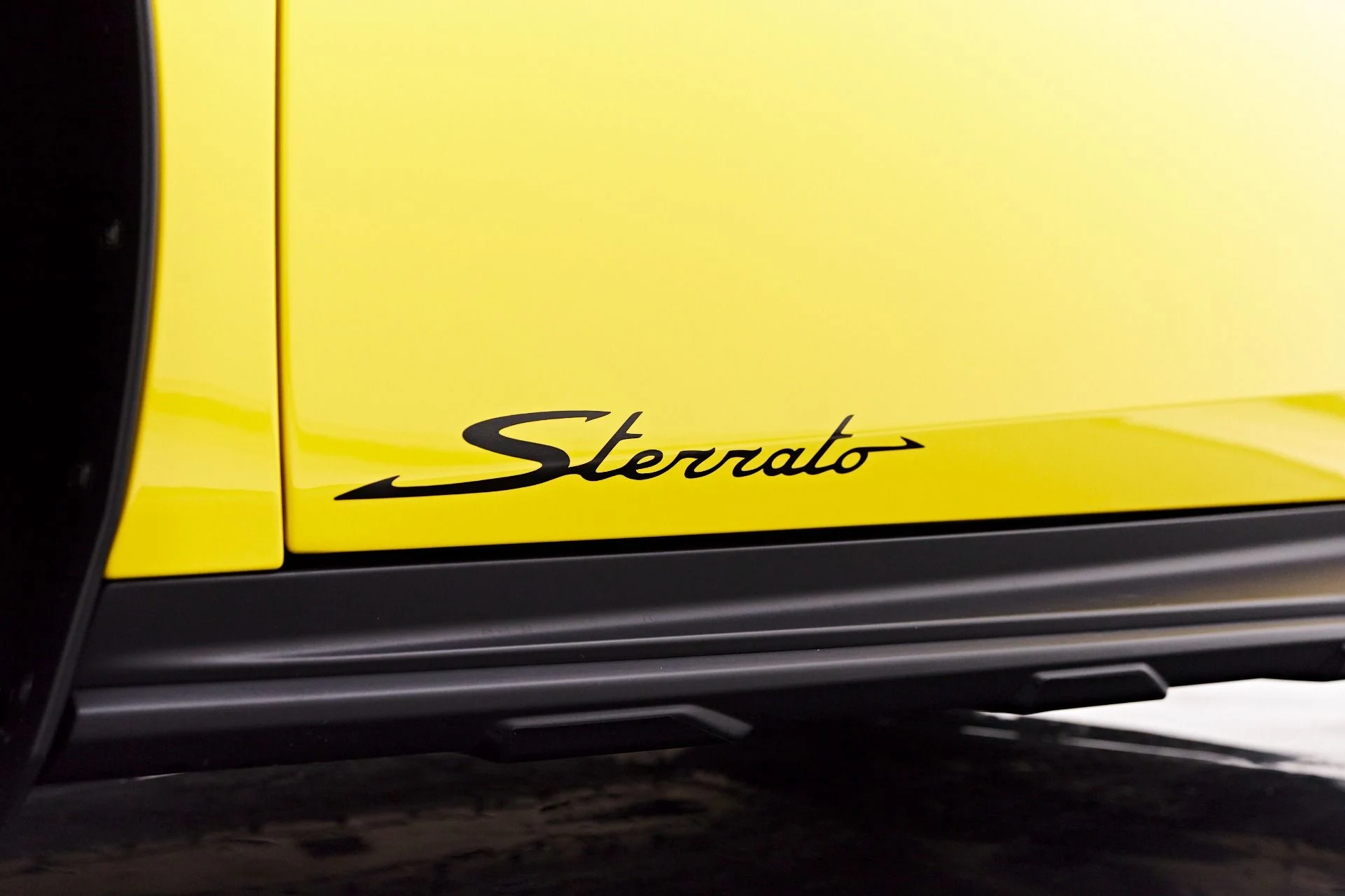 mph030_3029321795_Used_2023_Lamborghini_Huracan_Sterrato_Base_1750900002_993a1c3f4a