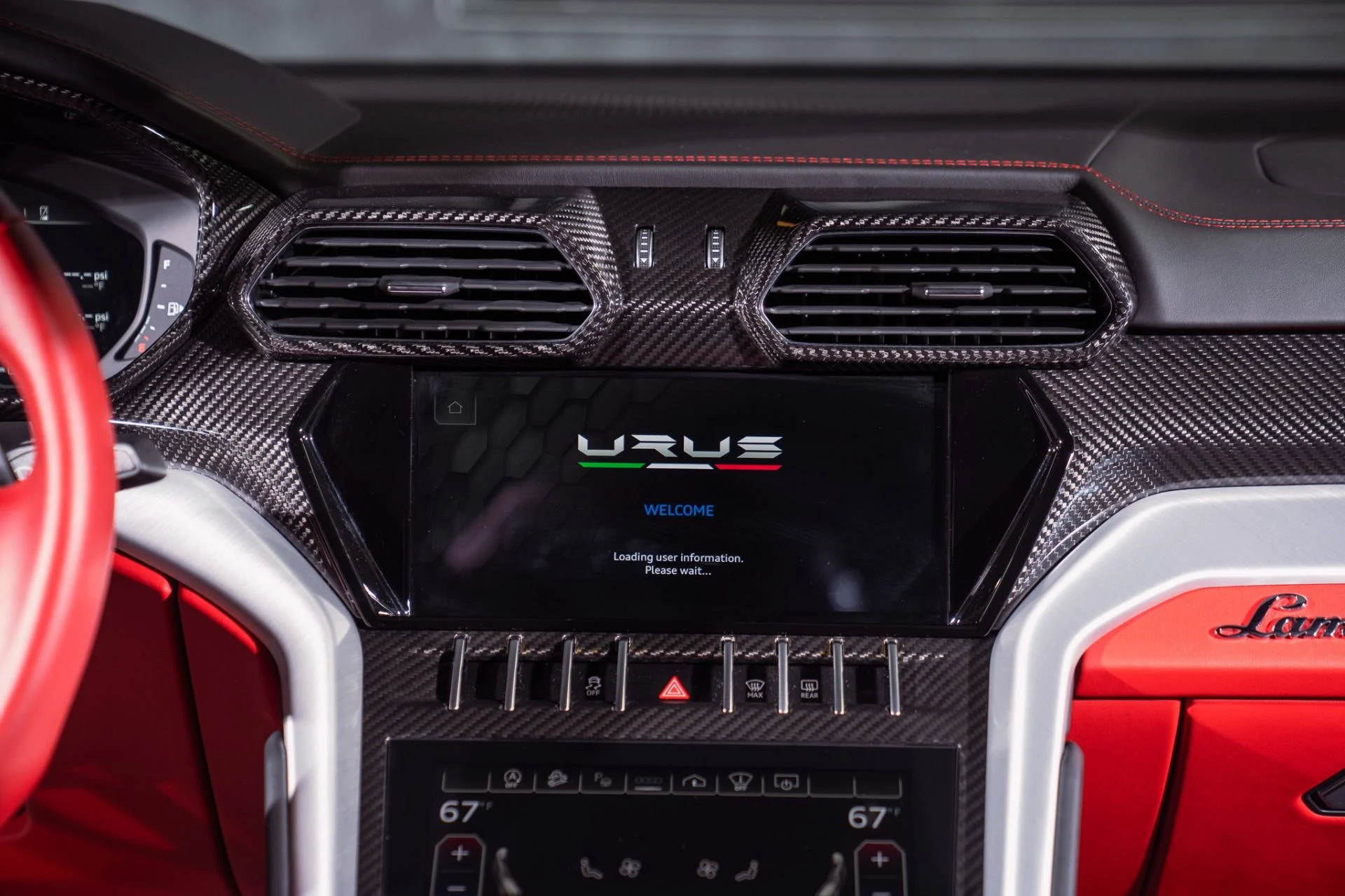 mph030_3038820749_Used_2022_Lamborghini_Urus_Full_Carbon_Interior_Package_1792253848_13357b41aa