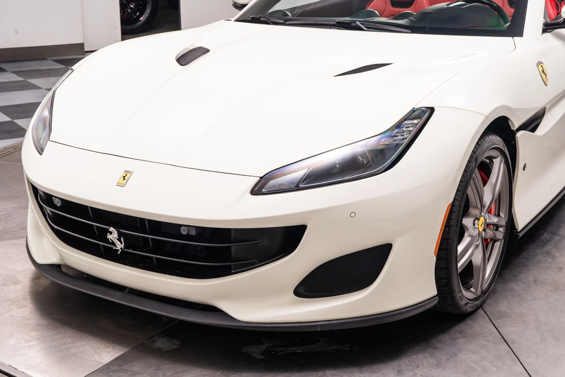 mph030_3041256323_Used_2020_Ferrari_Portofino_1759327354_2fa8af5ade