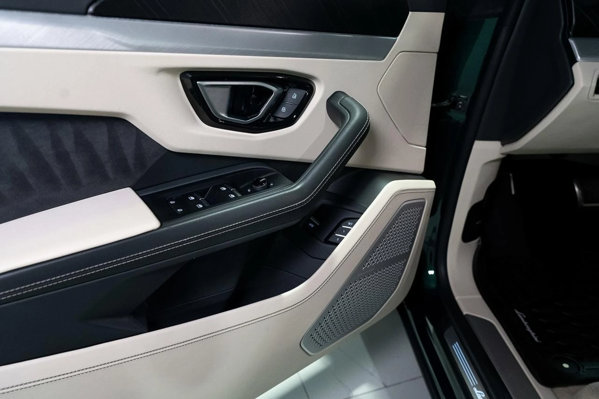 mph030_3043925873_be891f6b0e207544873d697f1518dcf8_d1b90670a3