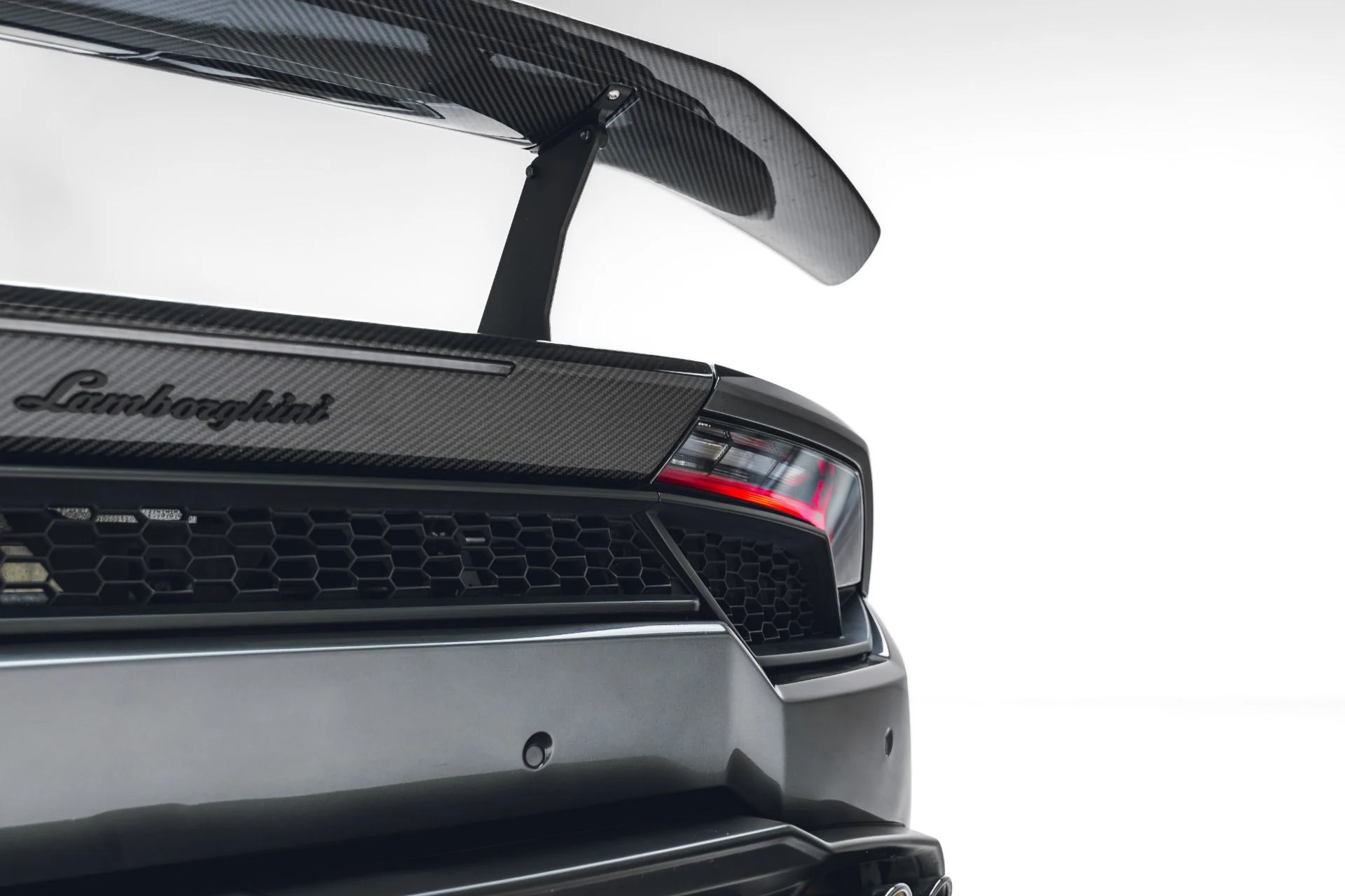 mph030_3054490101_Used_2017_Lamborghini_Huracan_LP_580_2_Spyder_1781555629_2985bd4547