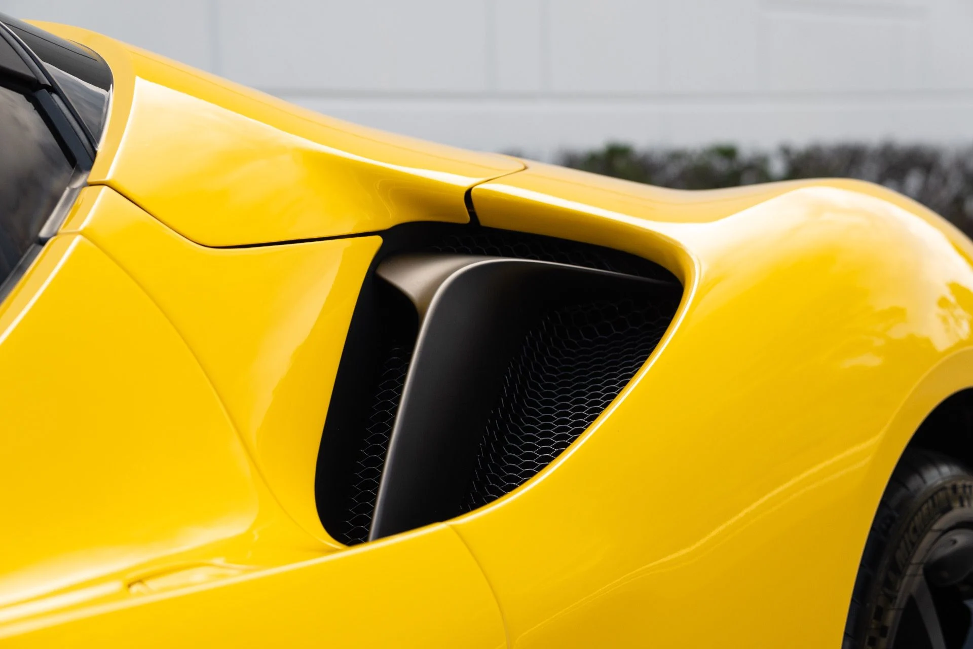 mph030_3055574148_Used_2025_Ferrari_SF_90_Spider_1772646640_f3b8a51067