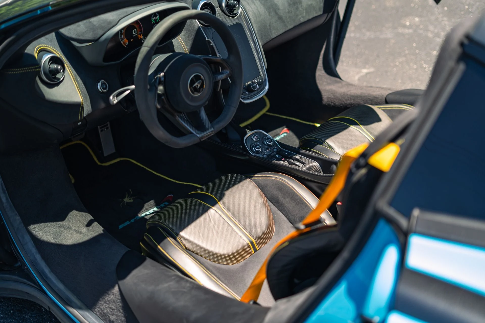 mph030_3059219689_Used_2019_Mc_Laren_570_S_Spider_1781728505_e27d7262d1