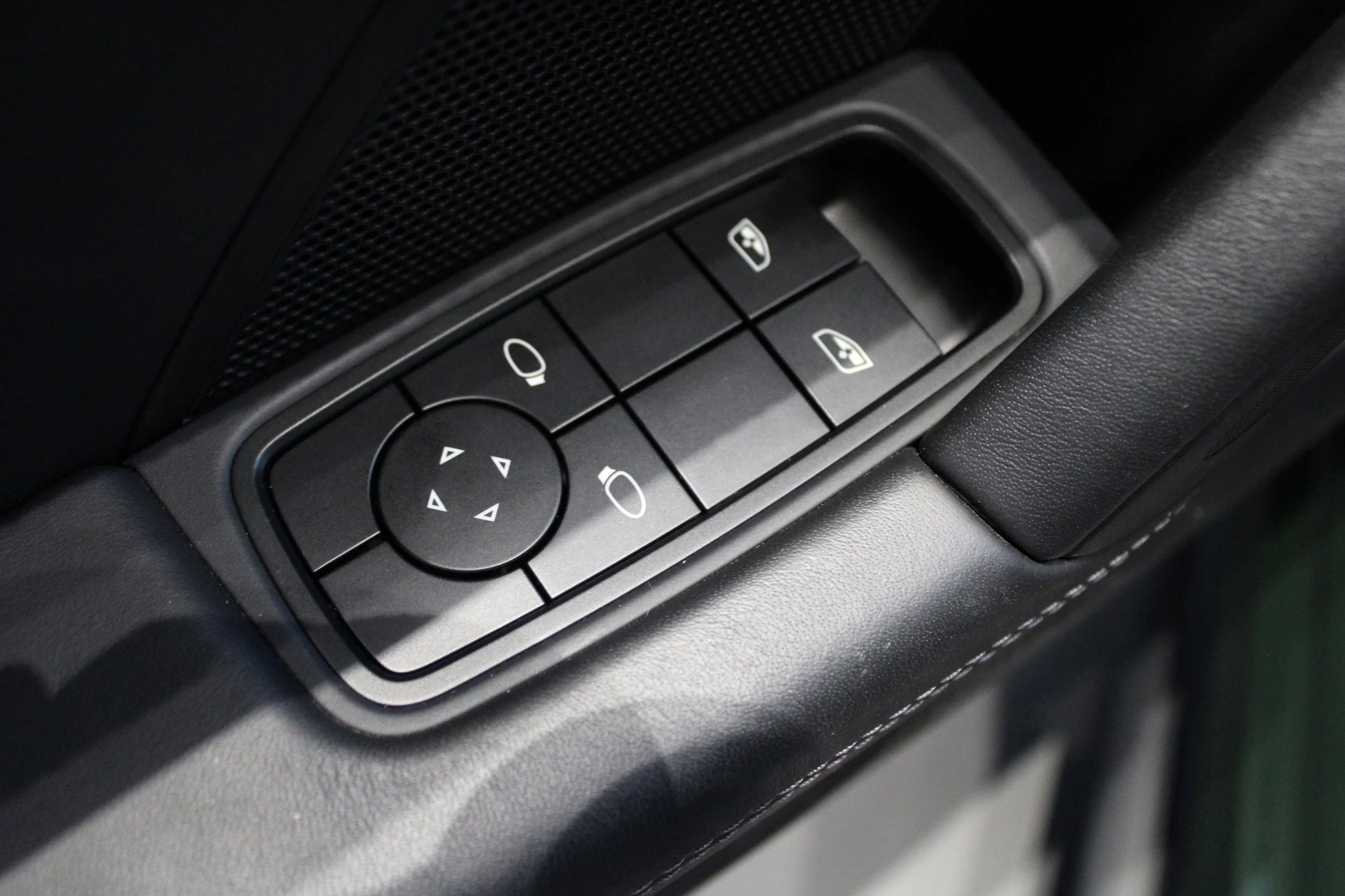 mph030_3067345710_d765e3d096f86baf7ae81da5e783da0cx_2ac80e3438