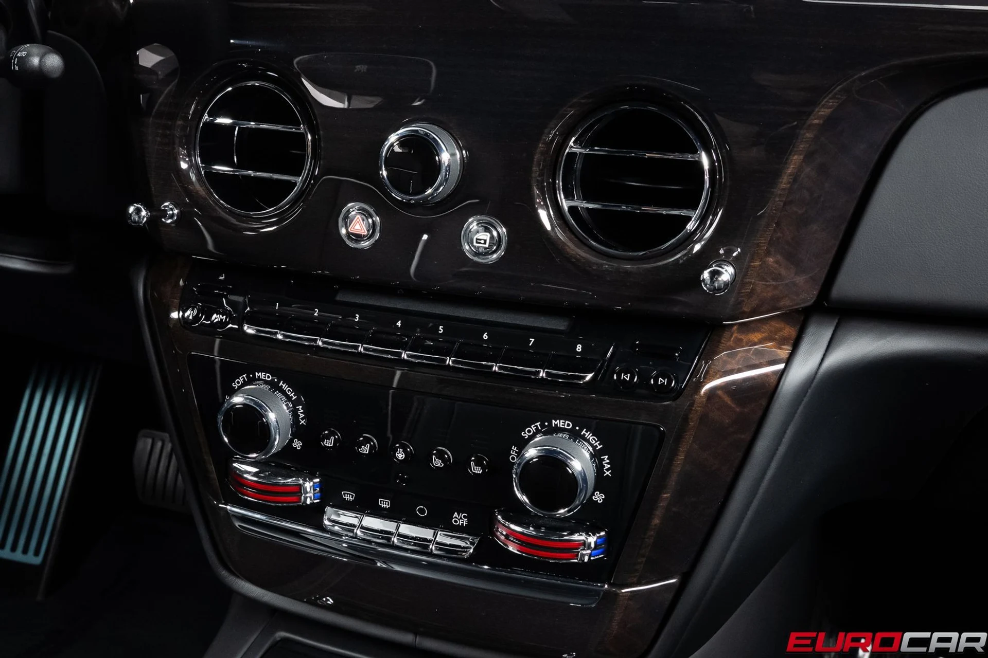 mph030_3069556477_5a22d8cc_c3ef_4db8_9bc7_521956e46bf2_2689e9e137