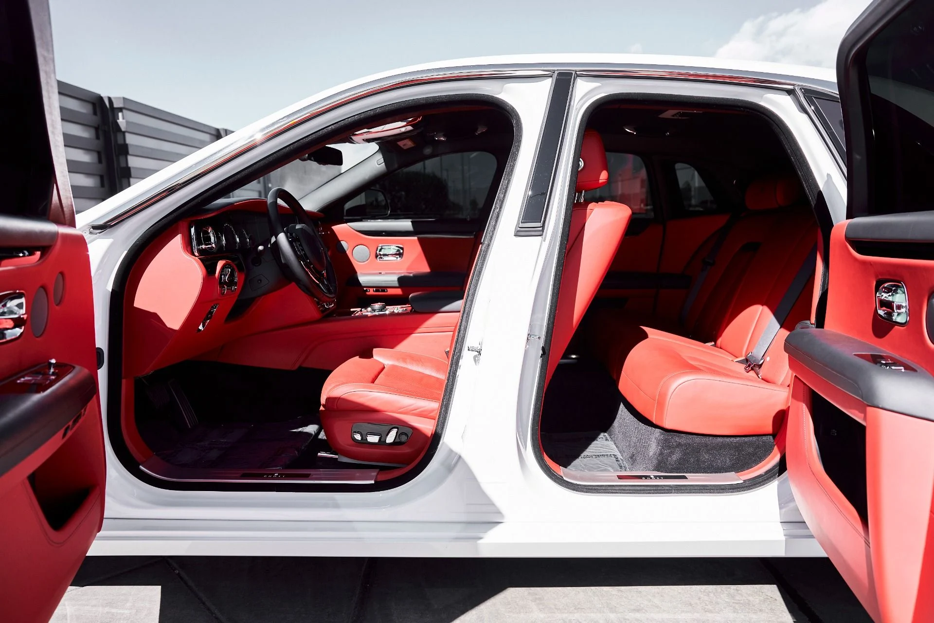 mph030_3079287183_Used_2022_Rolls_Royce_Ghost_Base_1772765996_2f8b9ea794