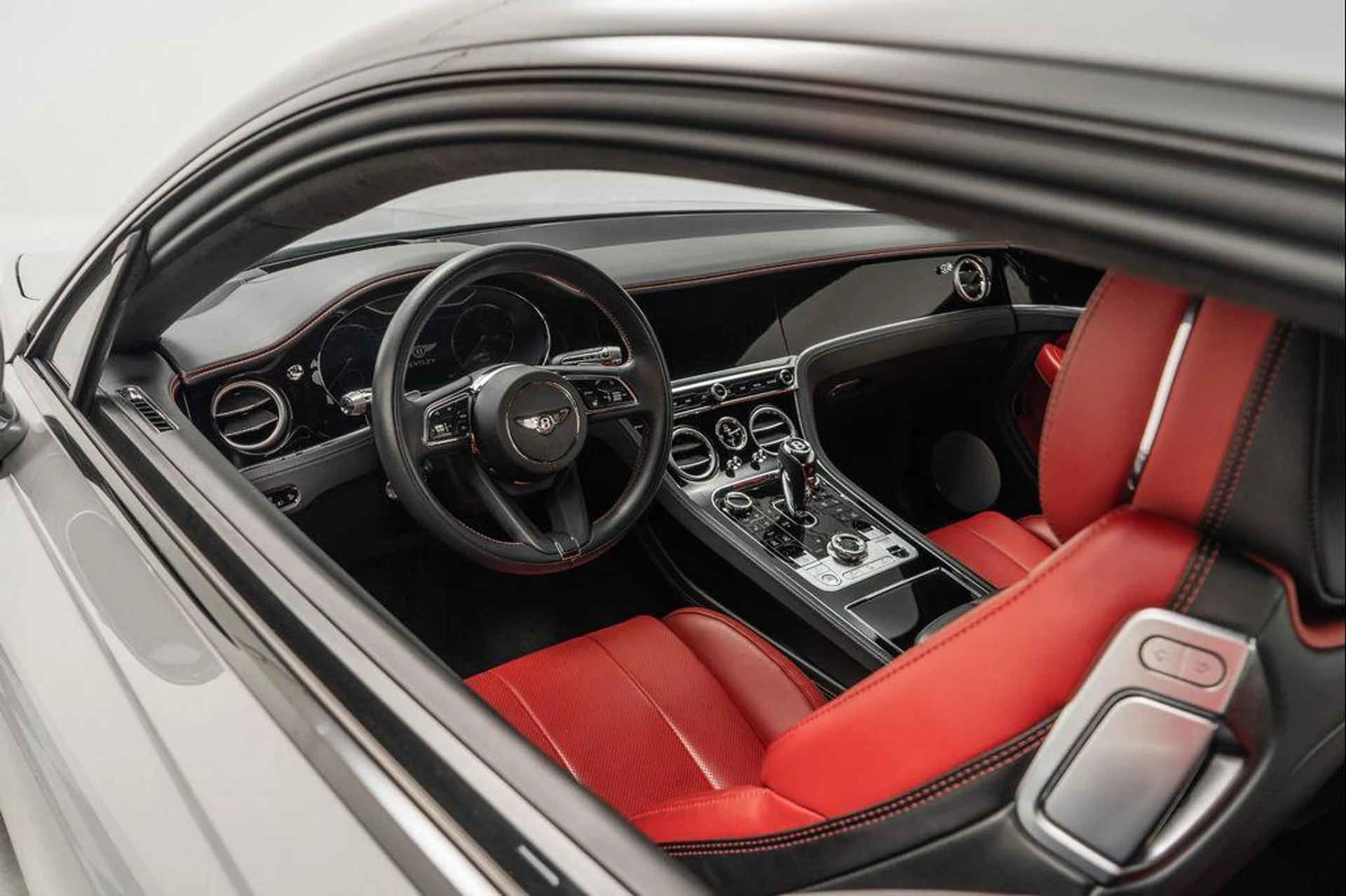 mph030_3080548752_cr_Jg_Nyd9vpgfhs07_D8hv0_Xpe4_HI_c987d87296