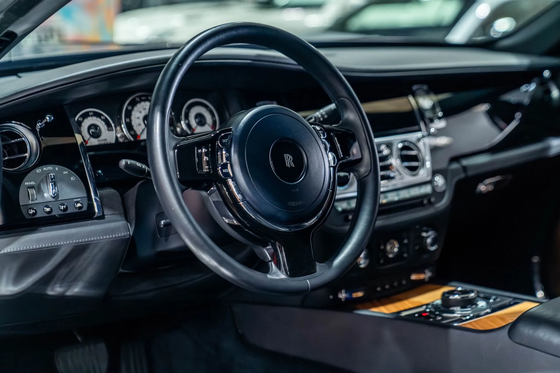 mph030_3081180183_Used_2014_Rolls_Royce_Wraith_360000_MSRP_Starlight_Headliner_24_Wheels_1765745591_526272799d