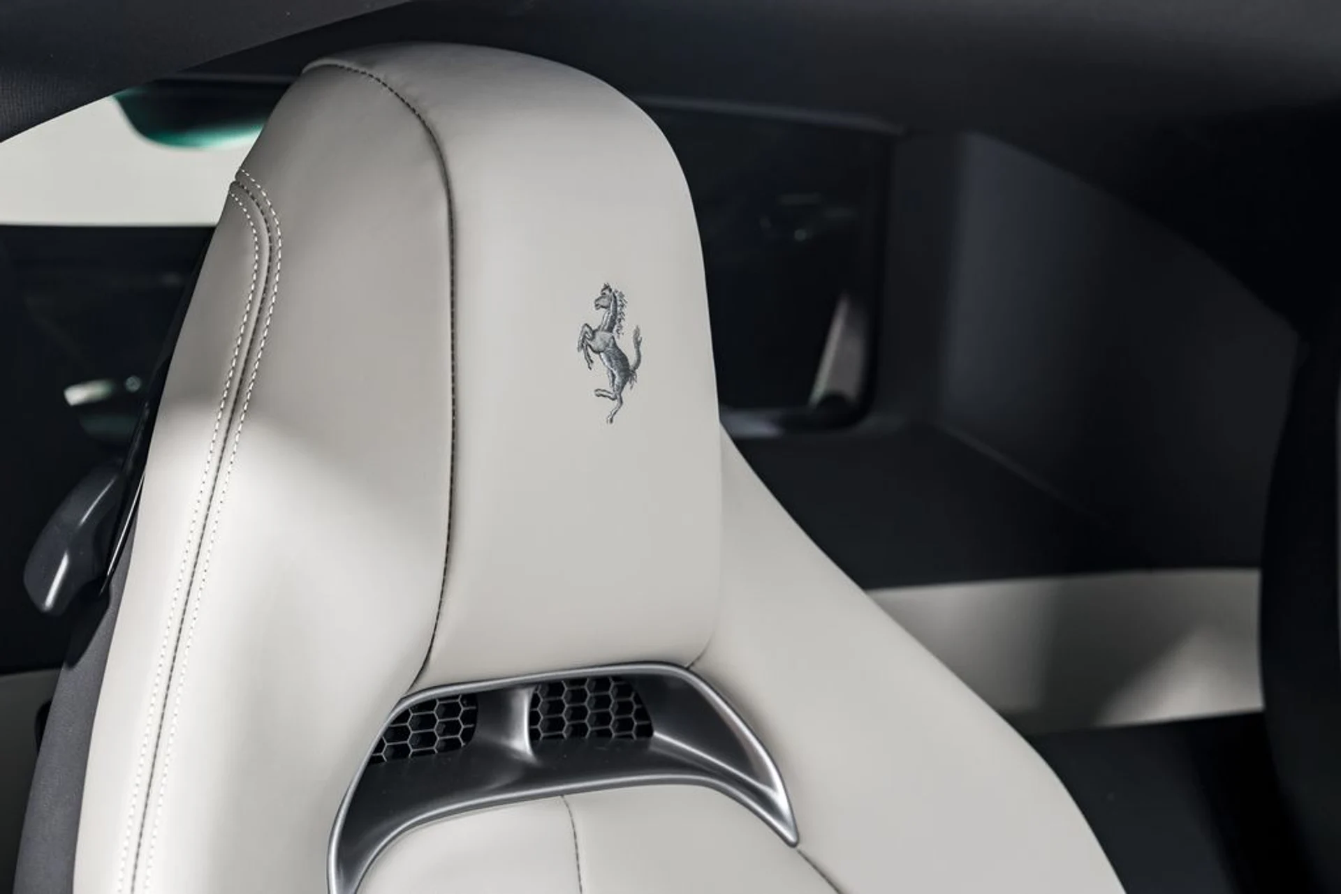 mph030_3083188839_9c73ee7e4b1012755d2682a5410cfea2x_60e172d2fd