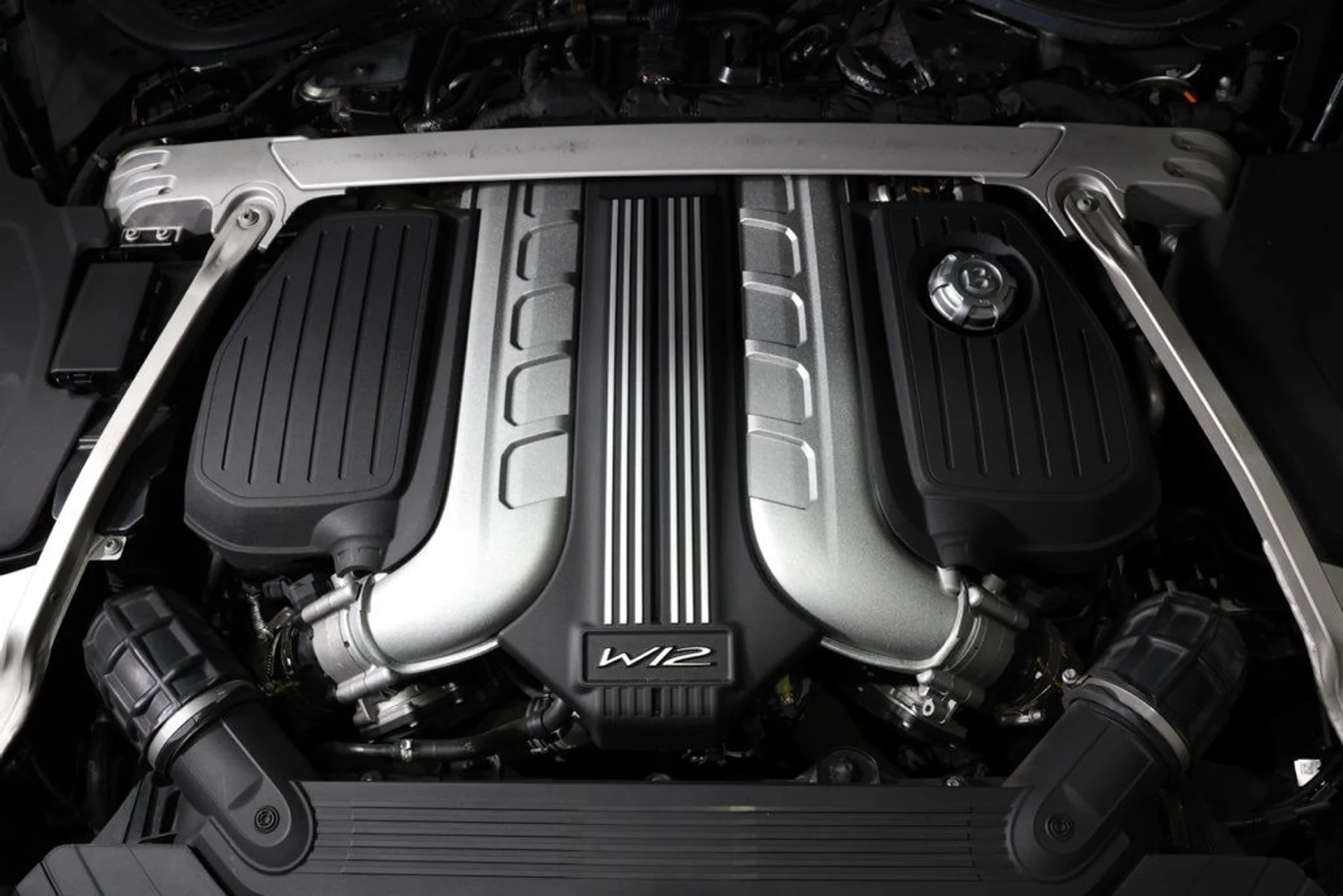 mph030_3083468212_gl26ohgr0oc8e5nksdmug1q39k4y_a032495537