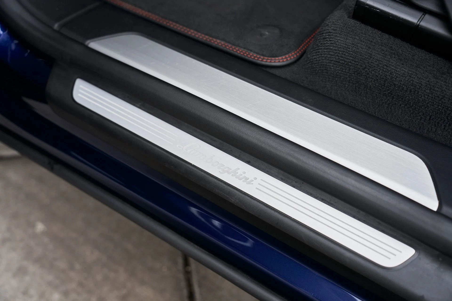 mph030_3084064791_Used_2021_Lamborghini_Urus_1763157077_2bb387bd8a