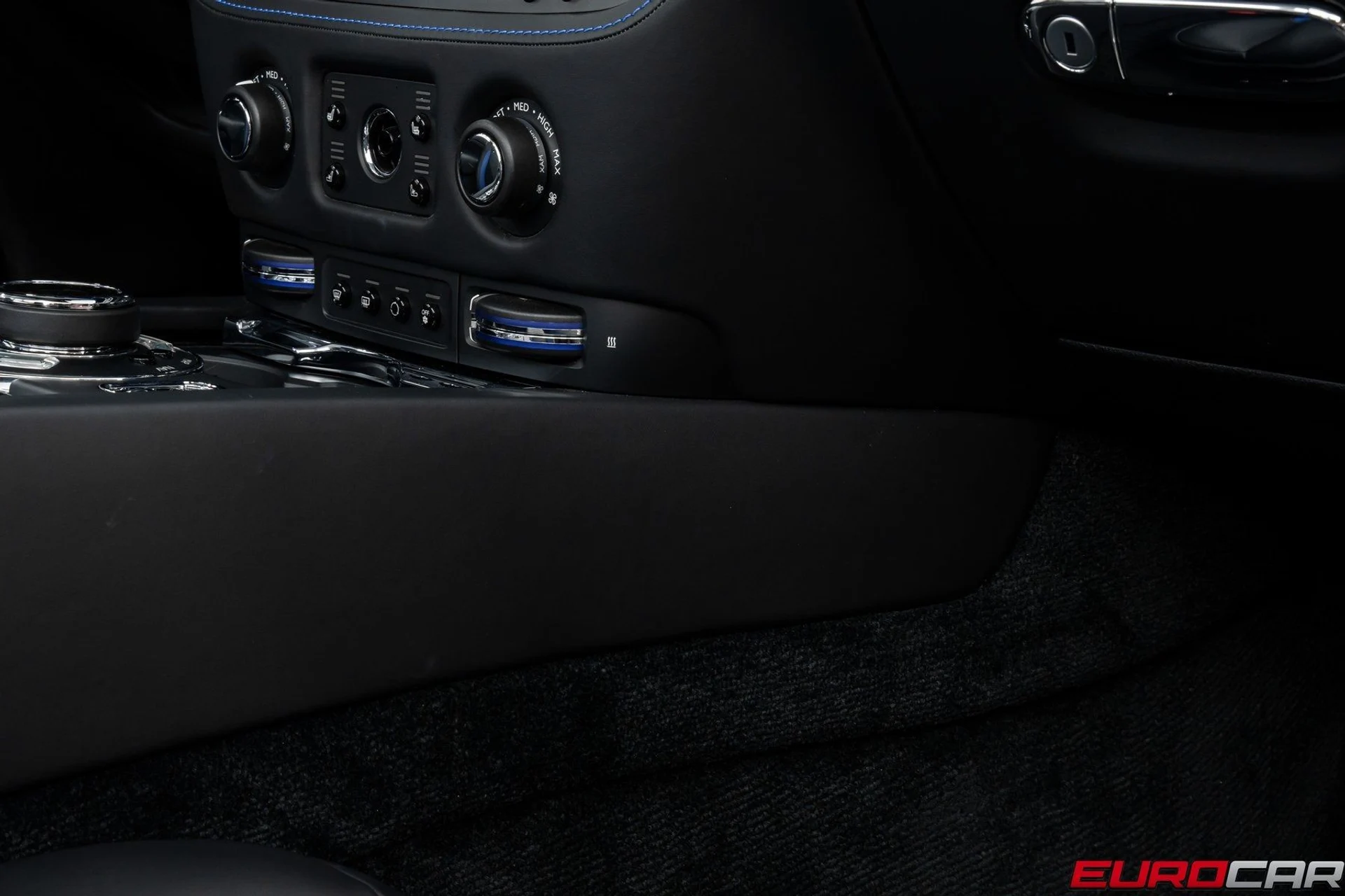 mph030_3087796513_image_31_c74dd1552e