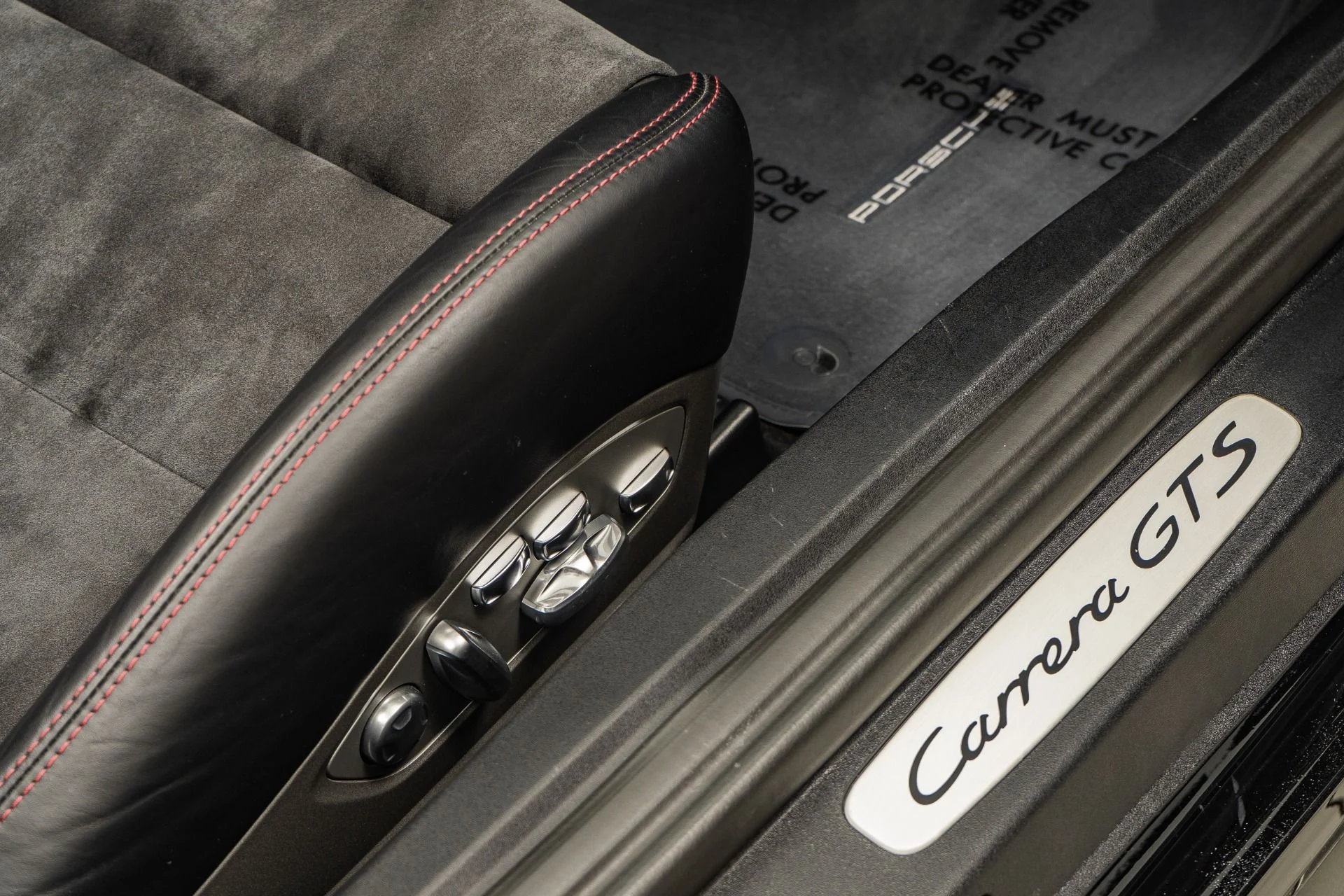 mph030_3093409128_Used_2016_Porsche_911_Carrera_GTS_Cabriolet_18_Way_Seats_GTS_Interior_in_Leather_and_Alcantara_1758127640_eff2d3616a