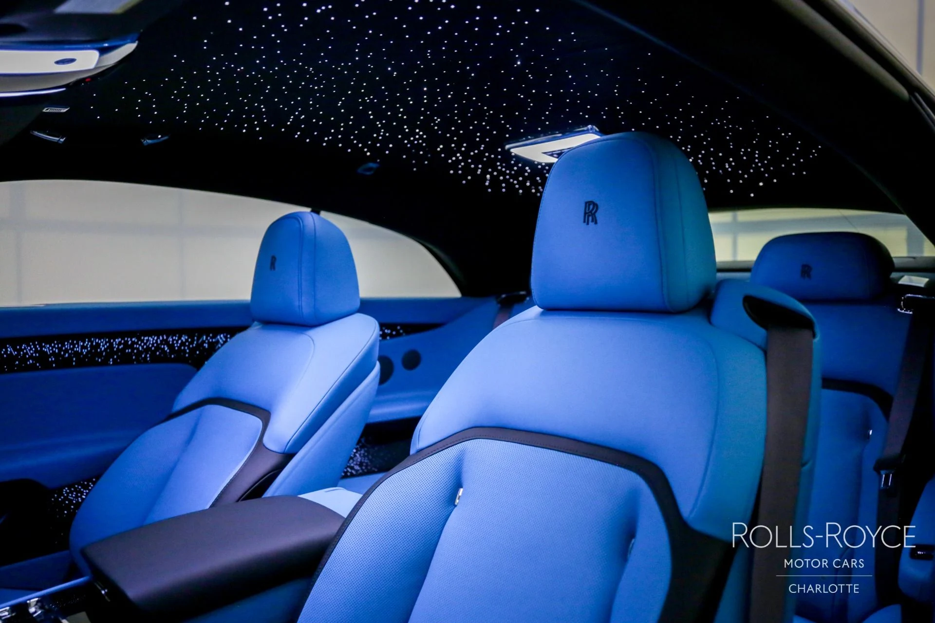 mph030_3103802470_Used_2025_Rolls_Royce_Spectre_1734039852_dd52ef25e5