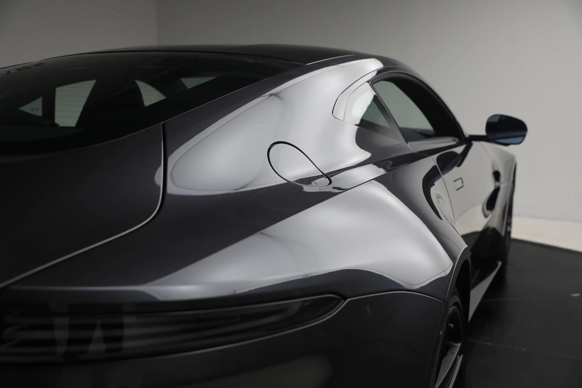 mph030_3108324331_New_2026_Aston_Martin_Vantage_S_1766181825_28253a6160