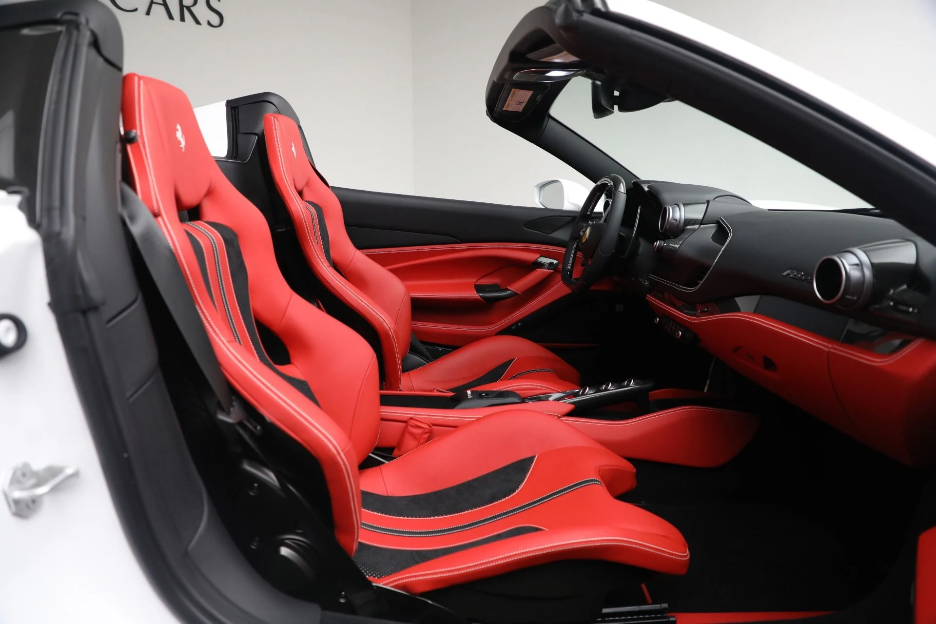 mph030_3111676247_Used_2023_Ferrari_F8_Spider_9069c0efc7