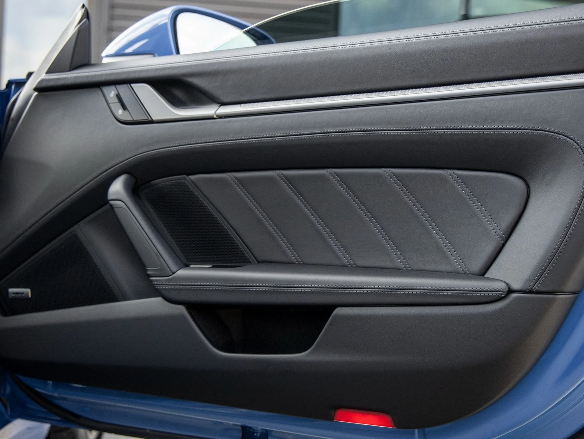 mph030_311647729_31_6774f032e4