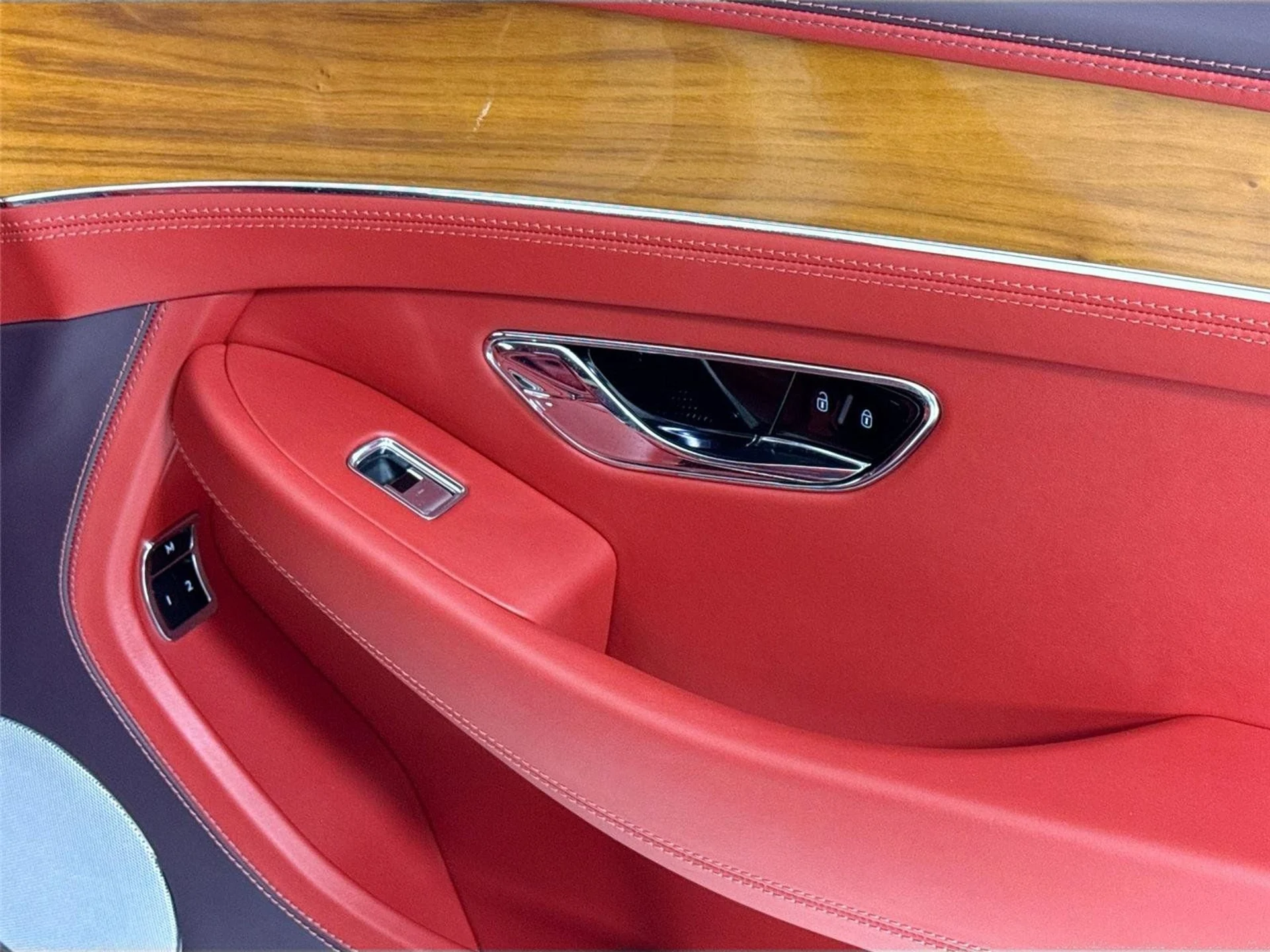 mph030_311693436_99f0a07a81a3ca6dba812f5fa4caae1e_8ea5552468