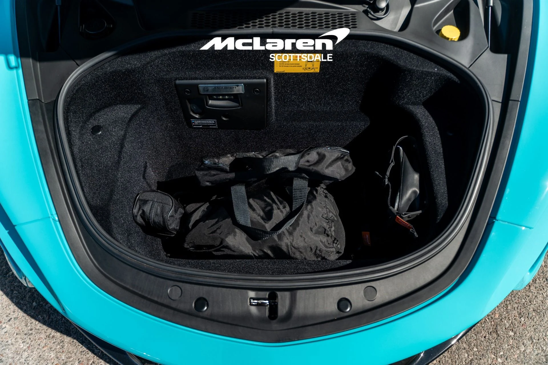 mph030_312381164_Used_2025_MCLAREN_ARTURA_1774117935_c3a2819aee