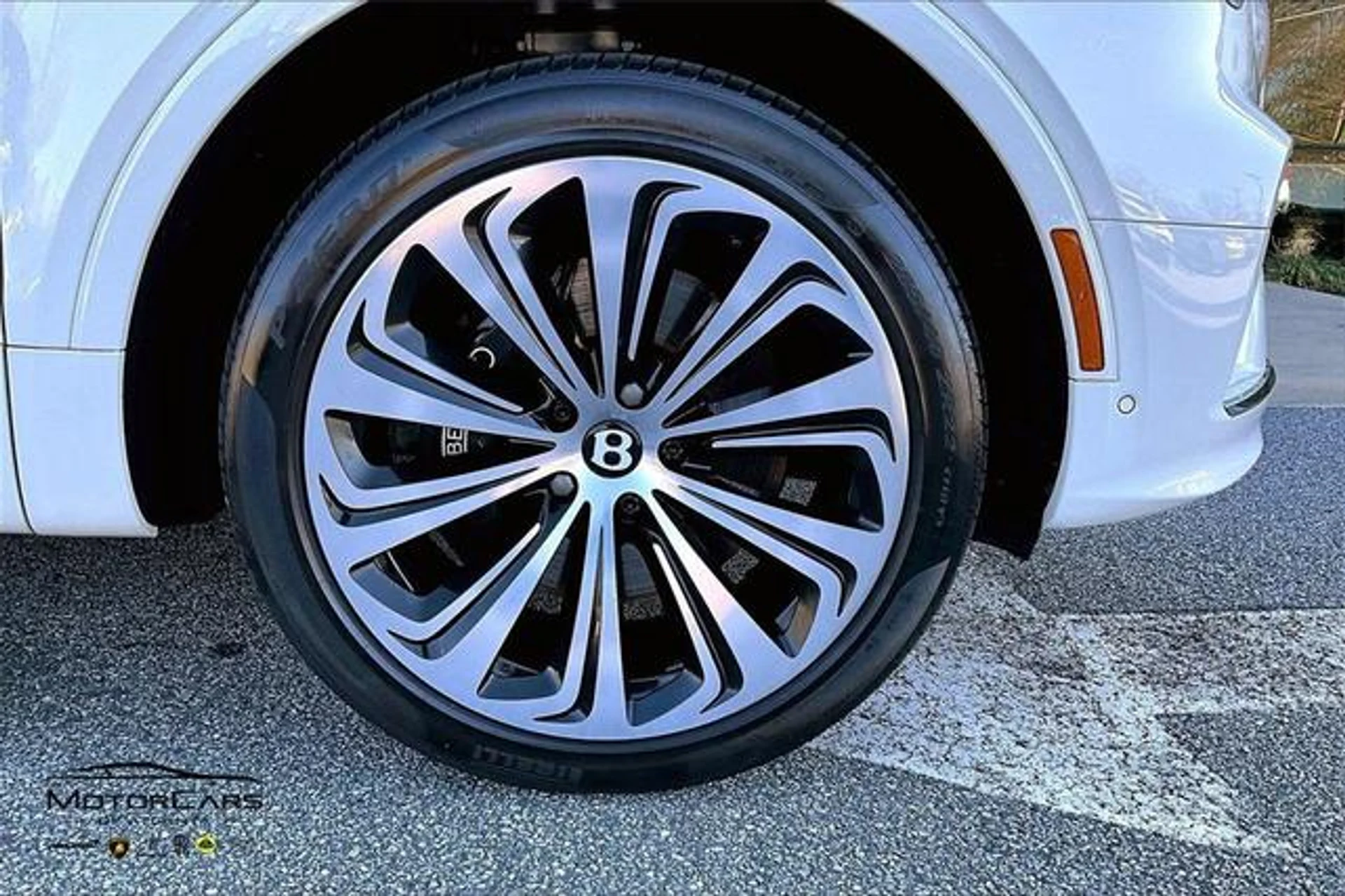 mph030_3140375478_WC_ua_W_Ah_SR_ny_Zwi_Xx_Ukb1_Pg_EU_75c6cfcb7f