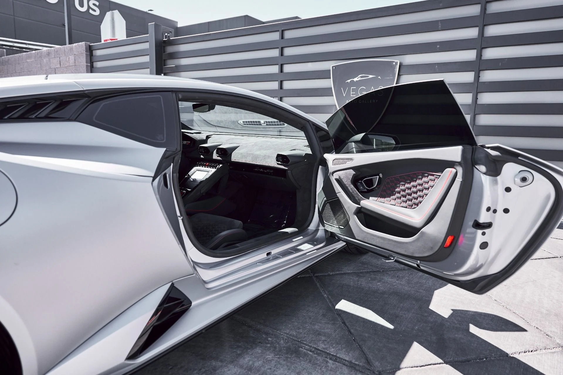 mph030_3155180806_Used_2023_Lamborghini_Huracan_Tecnica_Base_1773532124_ae47c997d3