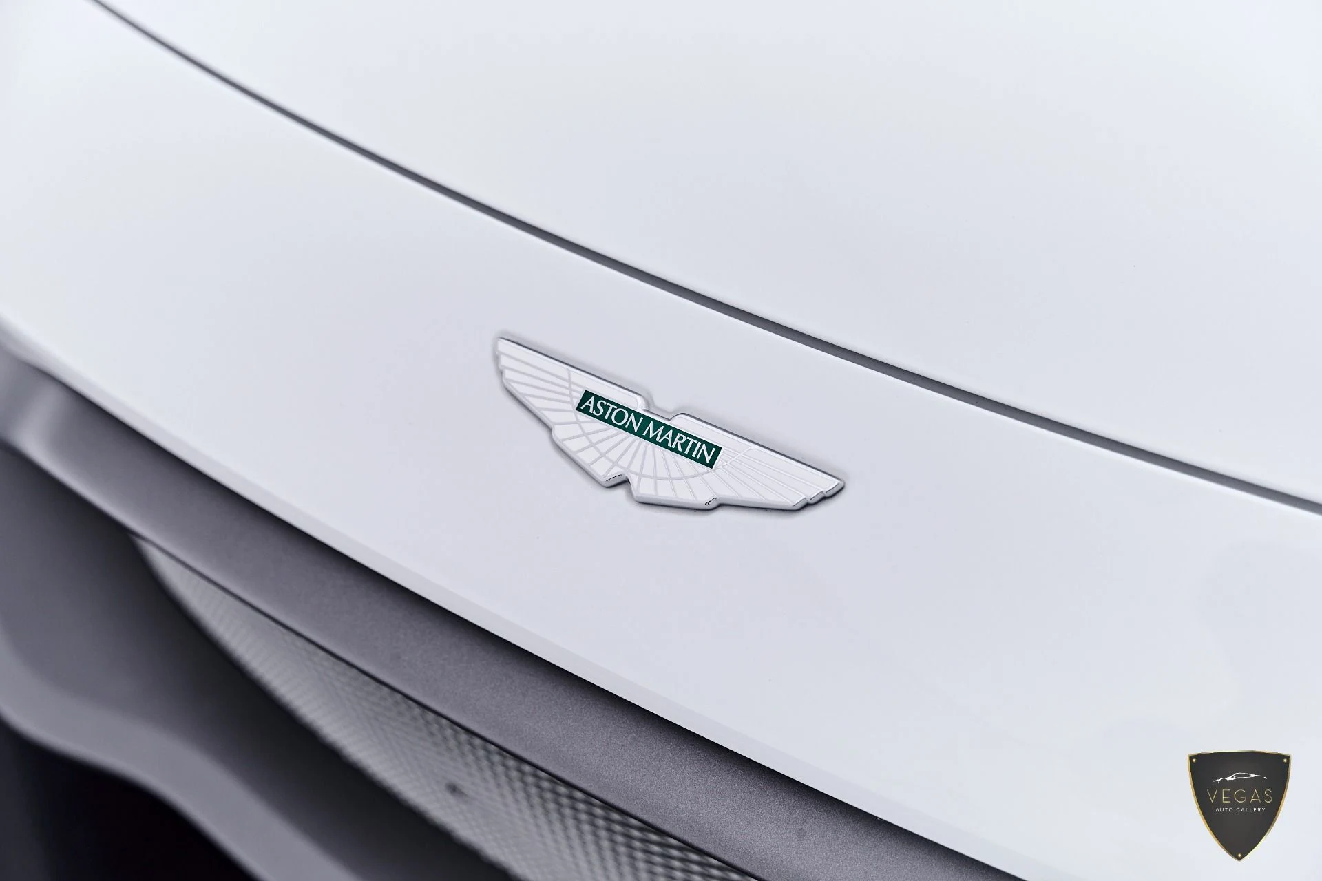 mph030_3159136207_Used_2023_Aston_Martin_Vantage_1783622441_d0938f4dd9