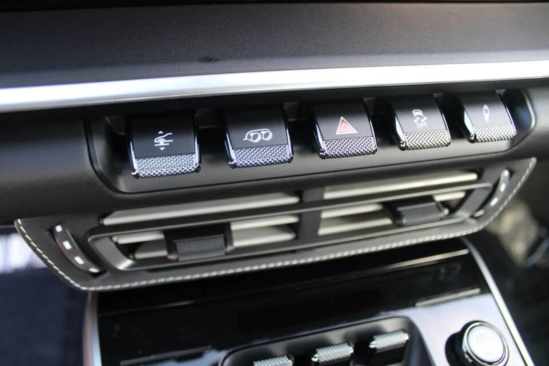 mph030_31609377_d17e45494a83470f6a702bfc8d9f6e56x_4597b867c1