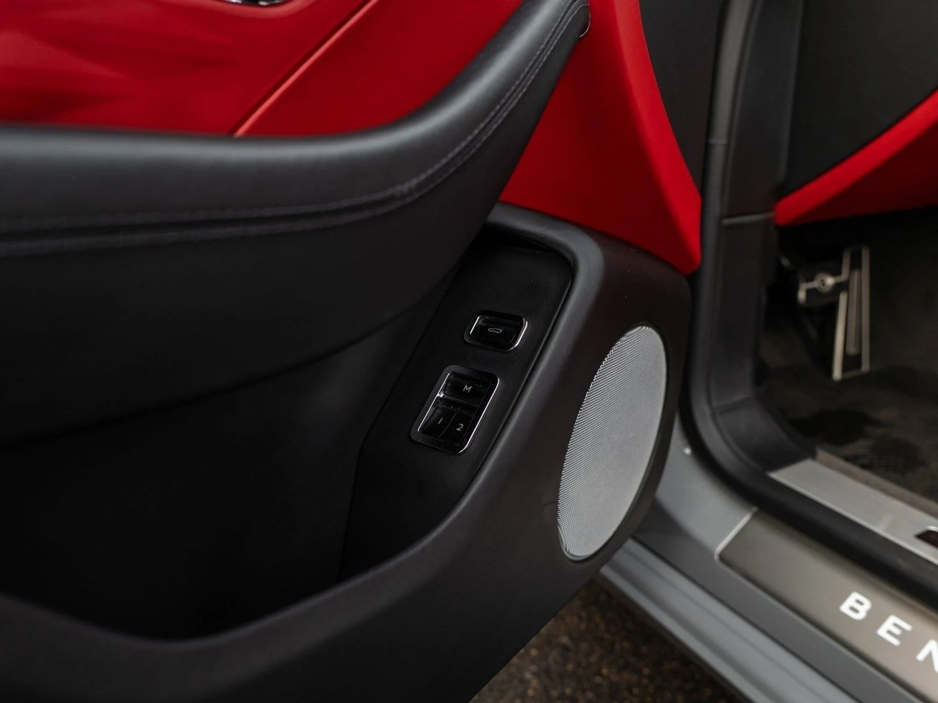 mph030_3169911135_f9387033bb368b634269fb61e0808d63x_1896a0788e