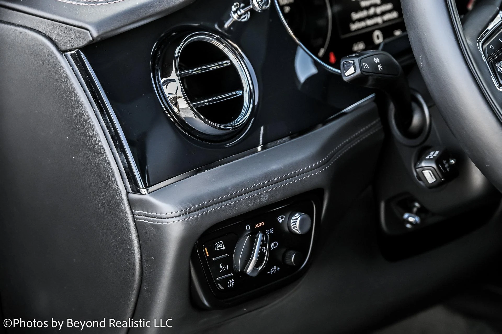 mph030_3172315876_Used_2021_Bentley_Bentayga_V8_First_Edition_Specification_Black_Specification_1757146042_10d8ea7db0