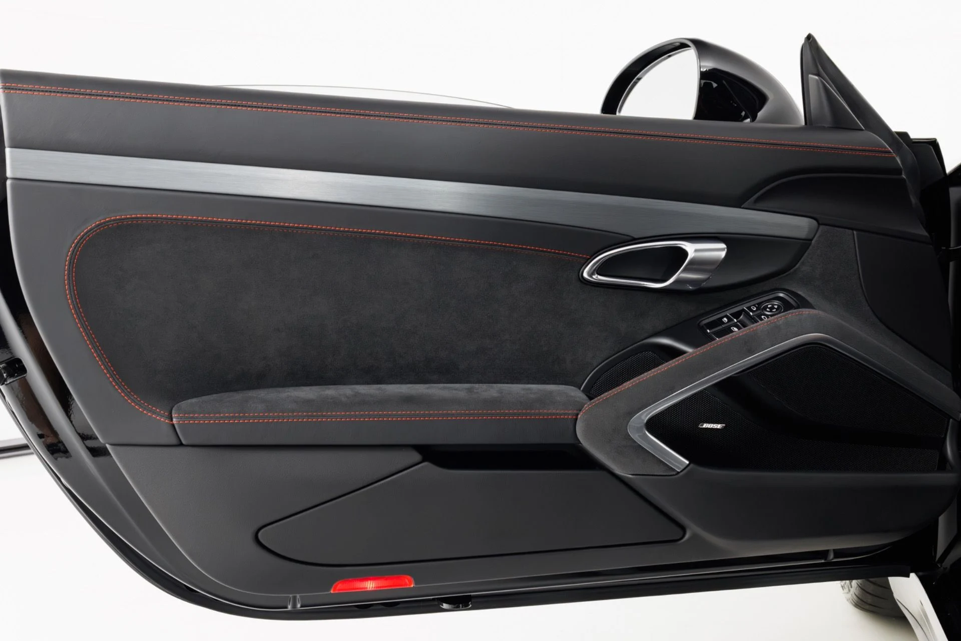 mph030_3175800974_Used_2018_Porsche_911_GT_3_1781025615_8267373158