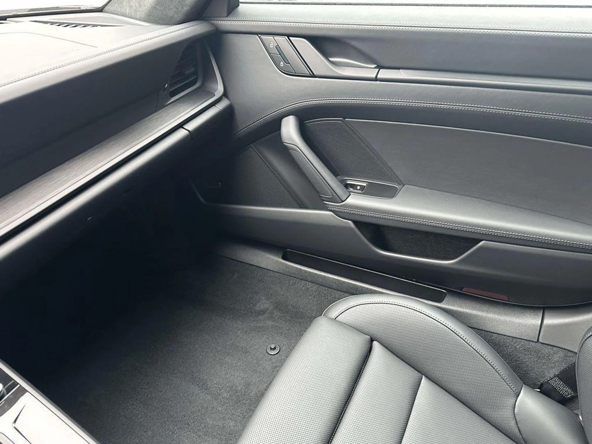 mph030_3176974219_x_Ym7_Hcf_Y_Yg9_Ah_FYLE_Gm_Stq_Hm0_a1fe13a171