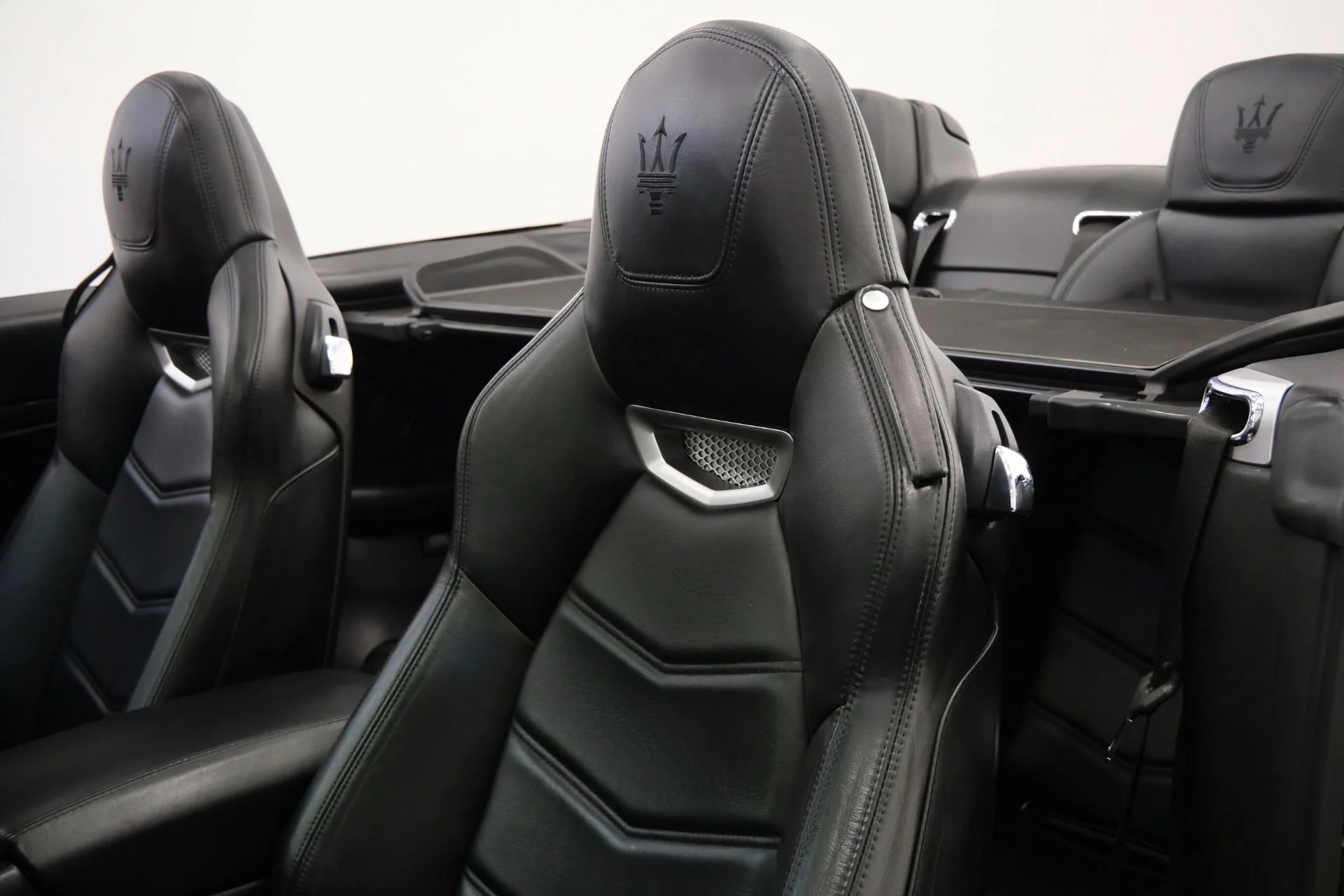 mph030_3177474361_Used_2013_Maserati_Gran_Turismo_Convertible_MC_Carbon_Fiber_Interior_Trim_Great_Sound_1773764089_4681c7fac2