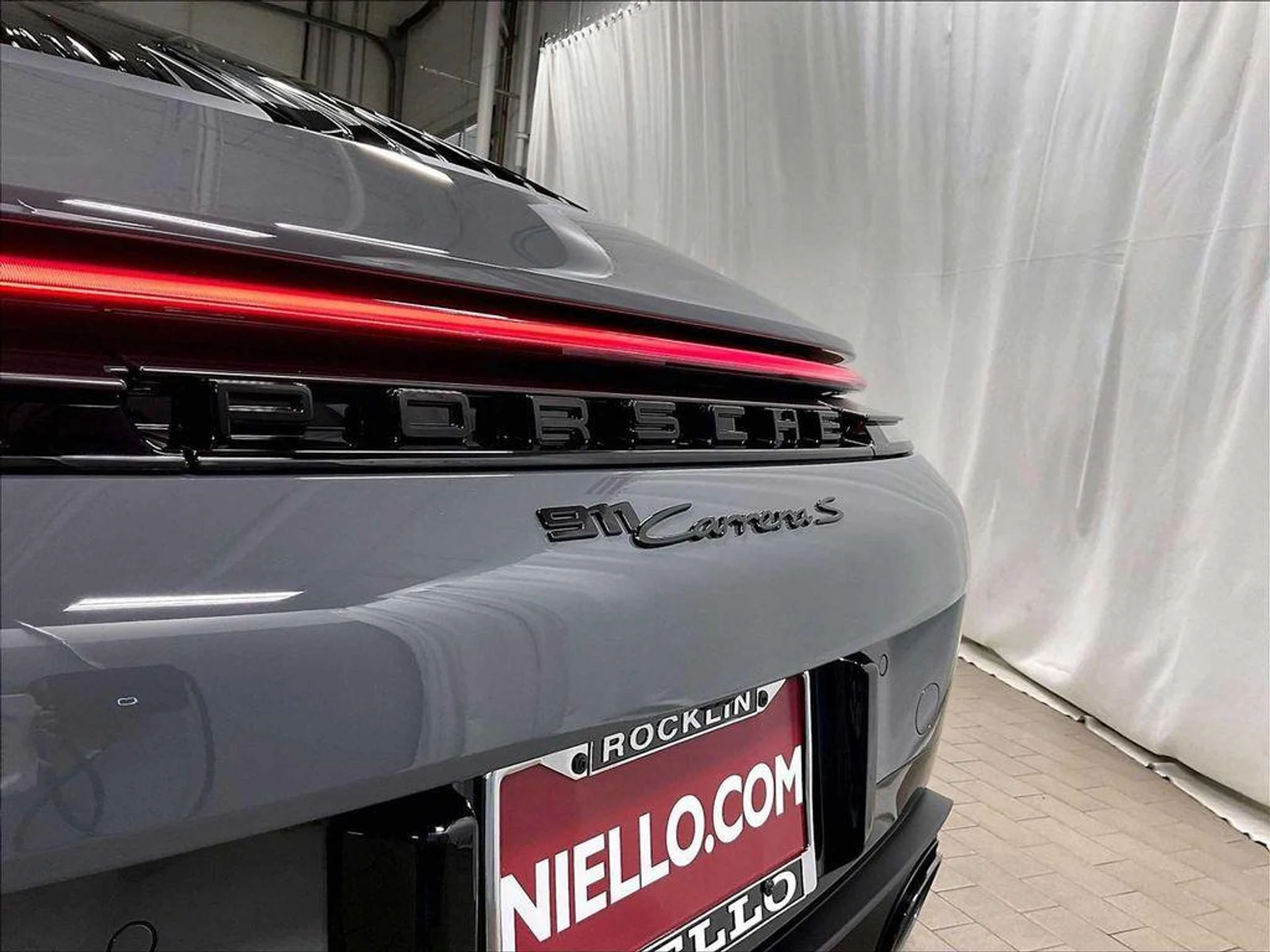 mph030_3182589573_F_Yg_Bh_E7_C_Esuttn_H7knzec_Qy_YL_Ic_751472758e